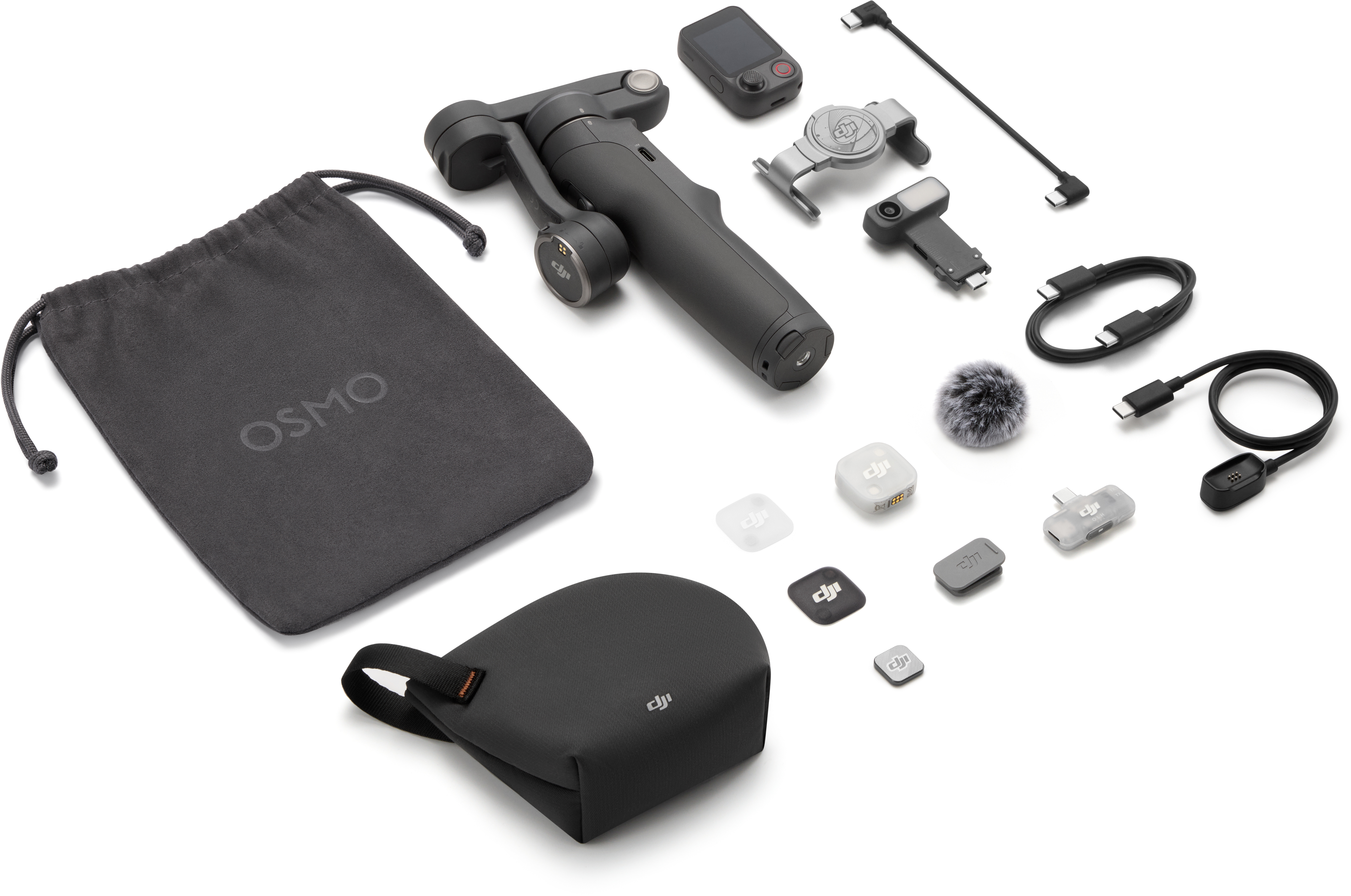 Gimbal DJI Osmo avec accessoires : pochette, étui, micro, câbles, adaptateurs sur fond blanc.