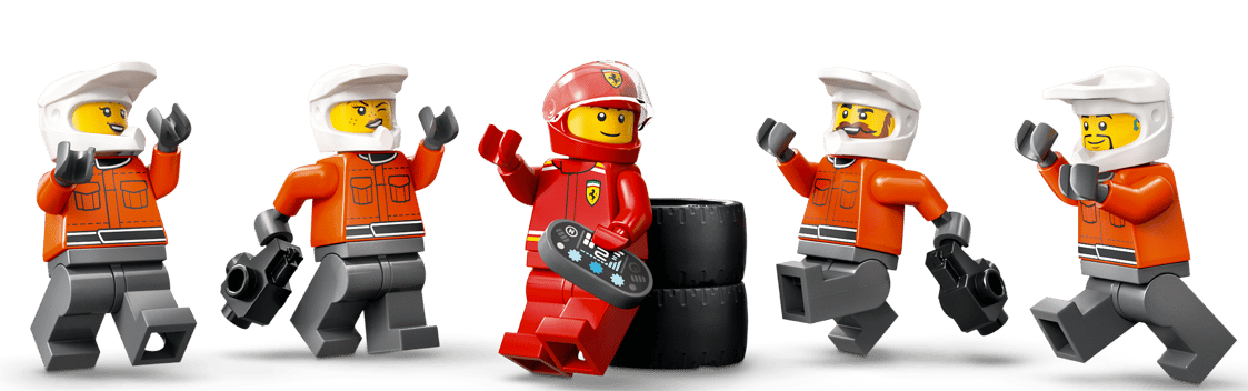 Fünf Lego-Figuren in Rennanzügen mit Helmen und Werkzeug auf weißem Hintergrund.