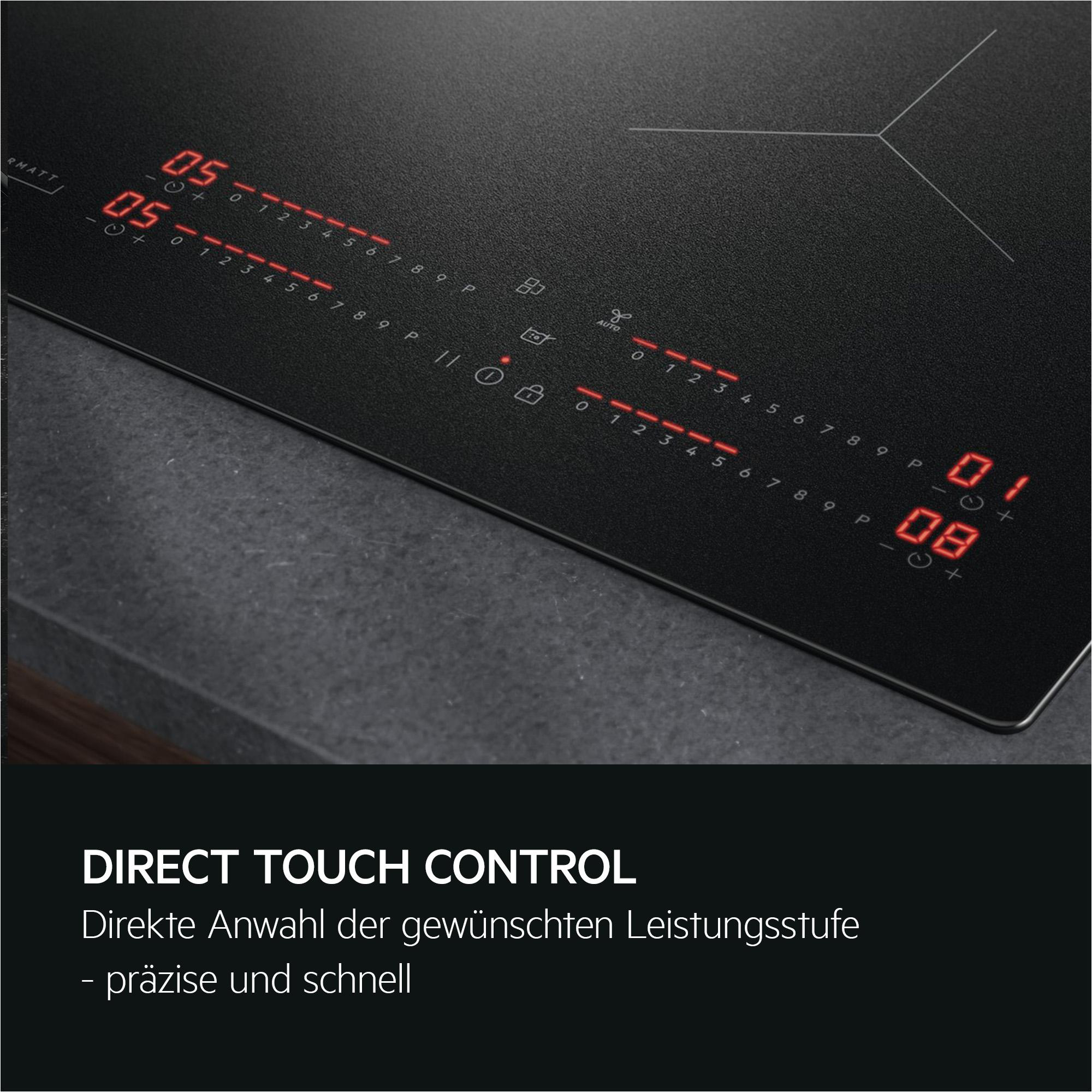 Schwarzes Induktionskochfeld mit roten Digitalanzeigen.
