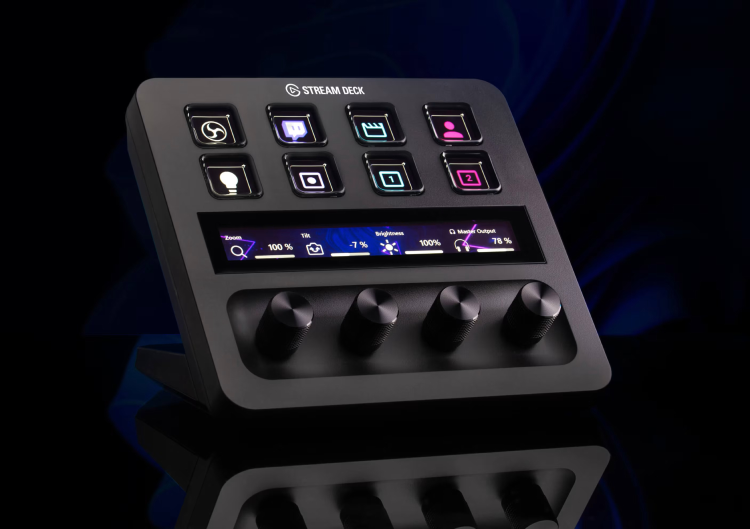 Un Stream Deck negro con botones y perillas iluminados.