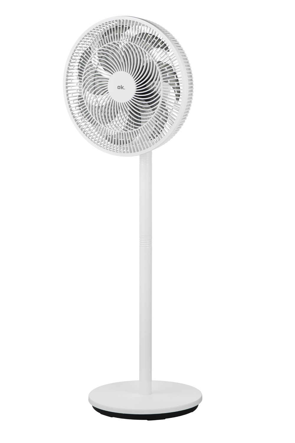 Un ventilador de pedestal blanco con base redonda y rejilla redonda.