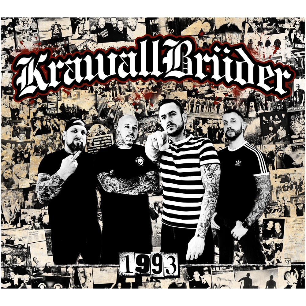 Vier Männer stehen vor einer Collage aus Bandfotos und Texten. "Krawall Brüder" steht oben.