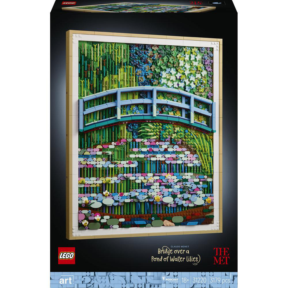LEGO-Nachbildung von Monets Seerosenteich mit Brücke, detailliert mit bunten Steinen.