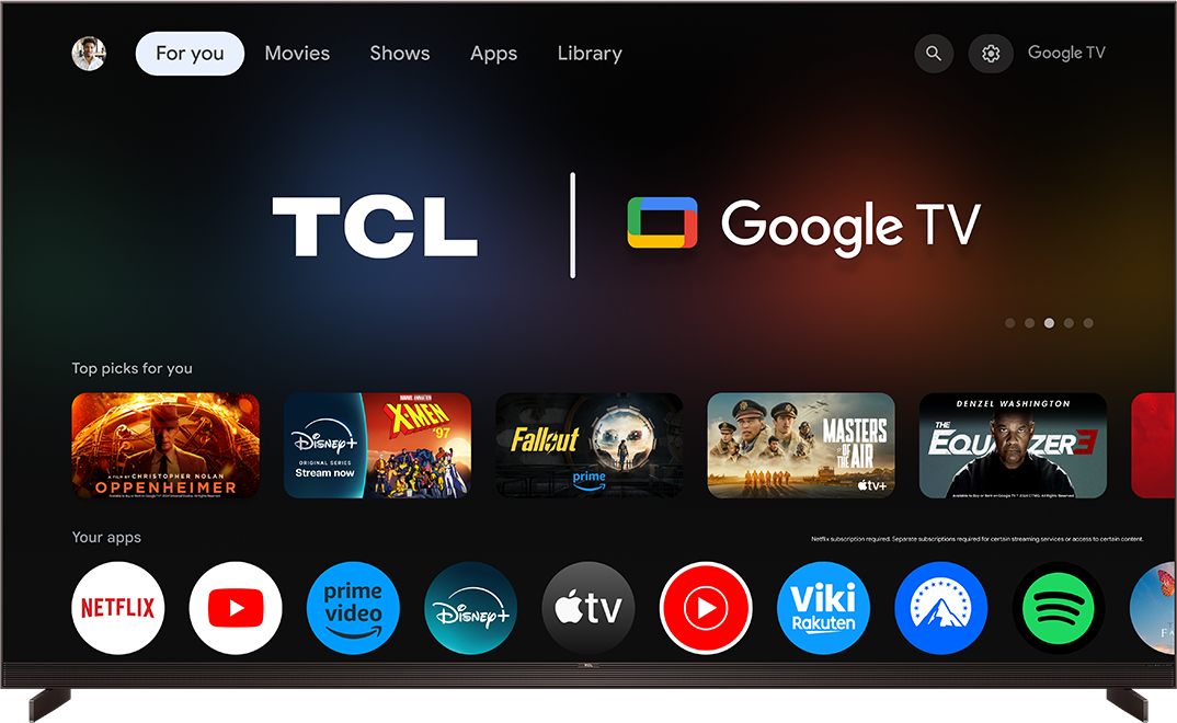Google TV kezdőképernyő TCL logóval, címválasztással és app ikonokkal.