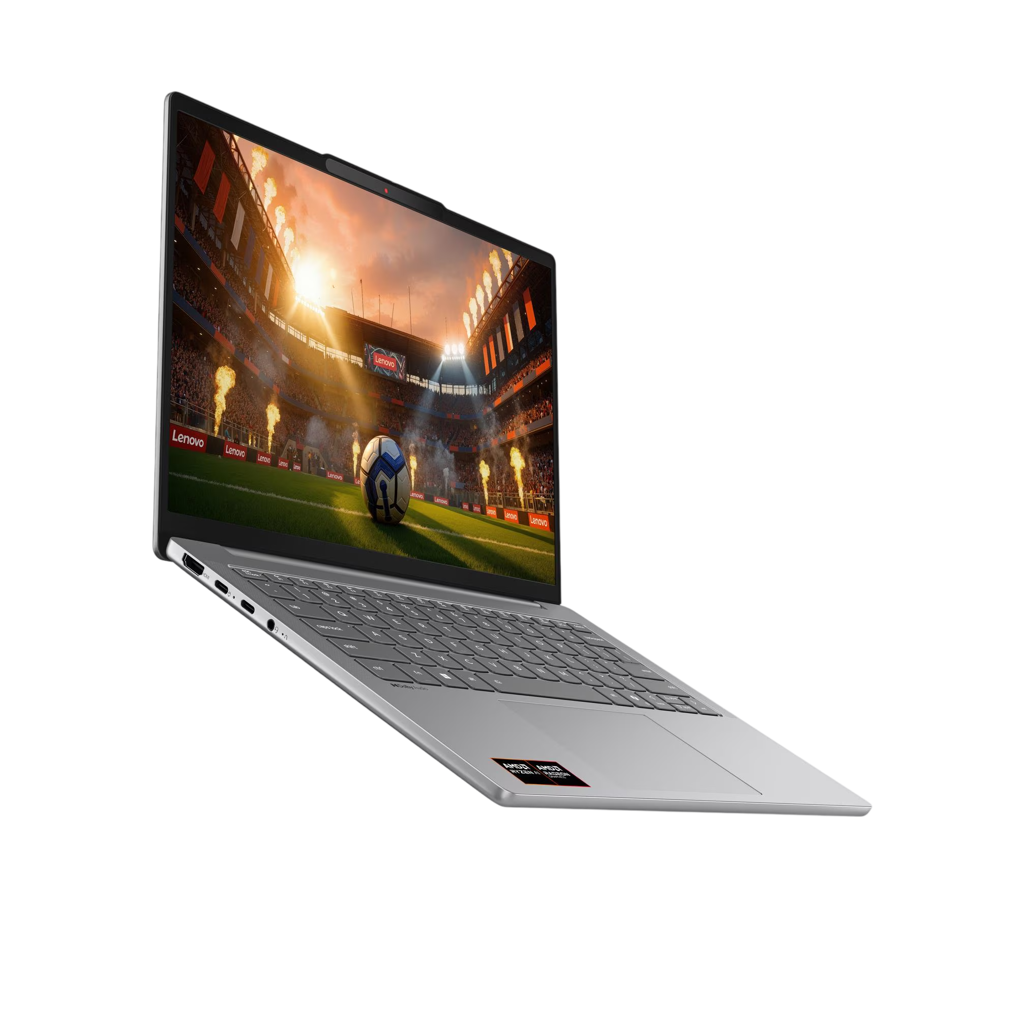Ein silberner Laptop zeigt ein Fußballstadion mit einem Ball auf dem Rasen.