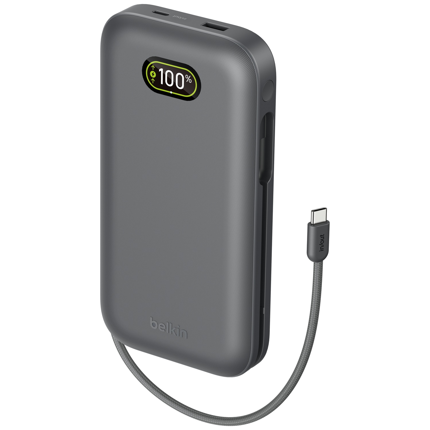 Batterie externe Belkin grise indiquant 100% de charge avec câble USB-C.