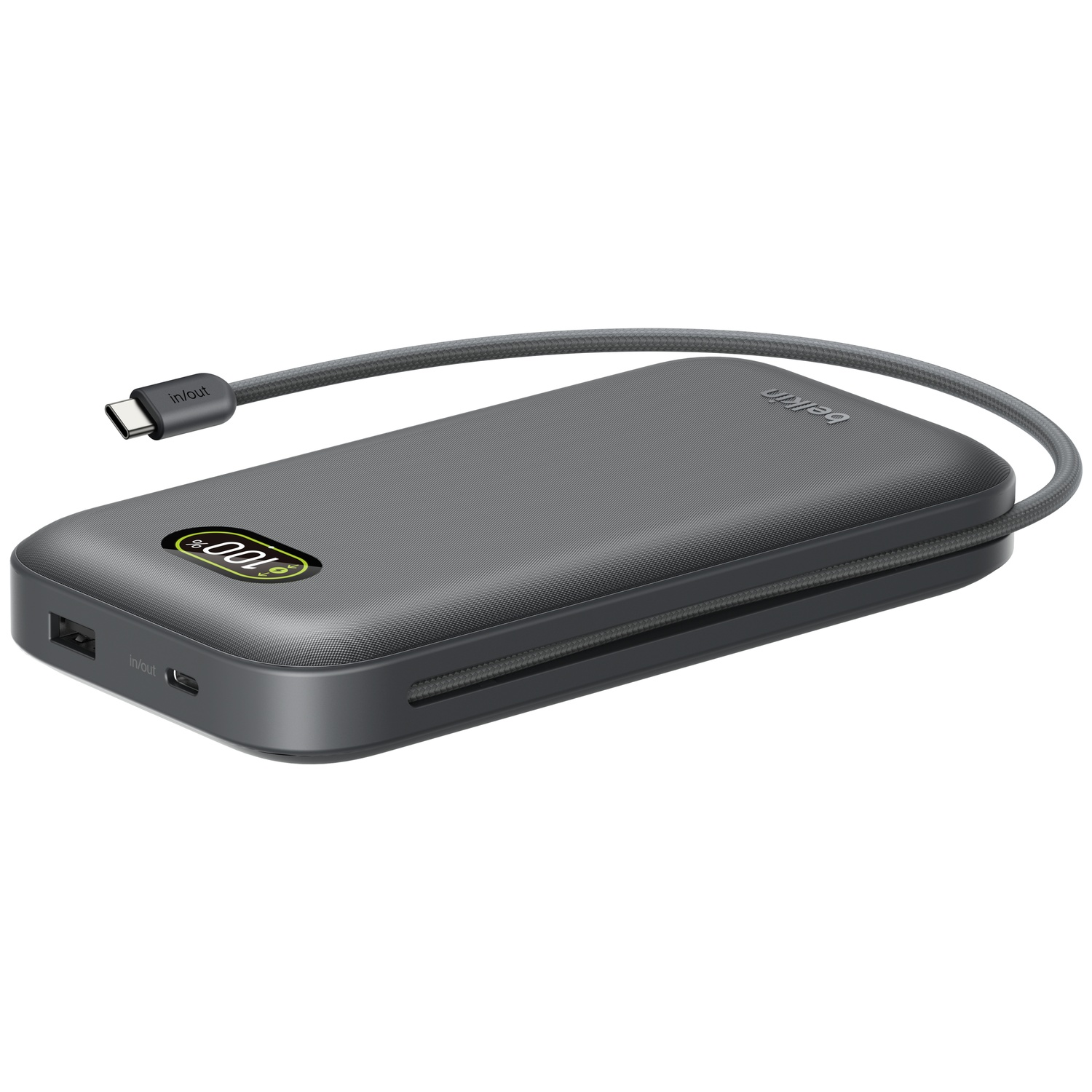 Batterie externe Belkin grise avec câble USB-C et indicateur 100%.