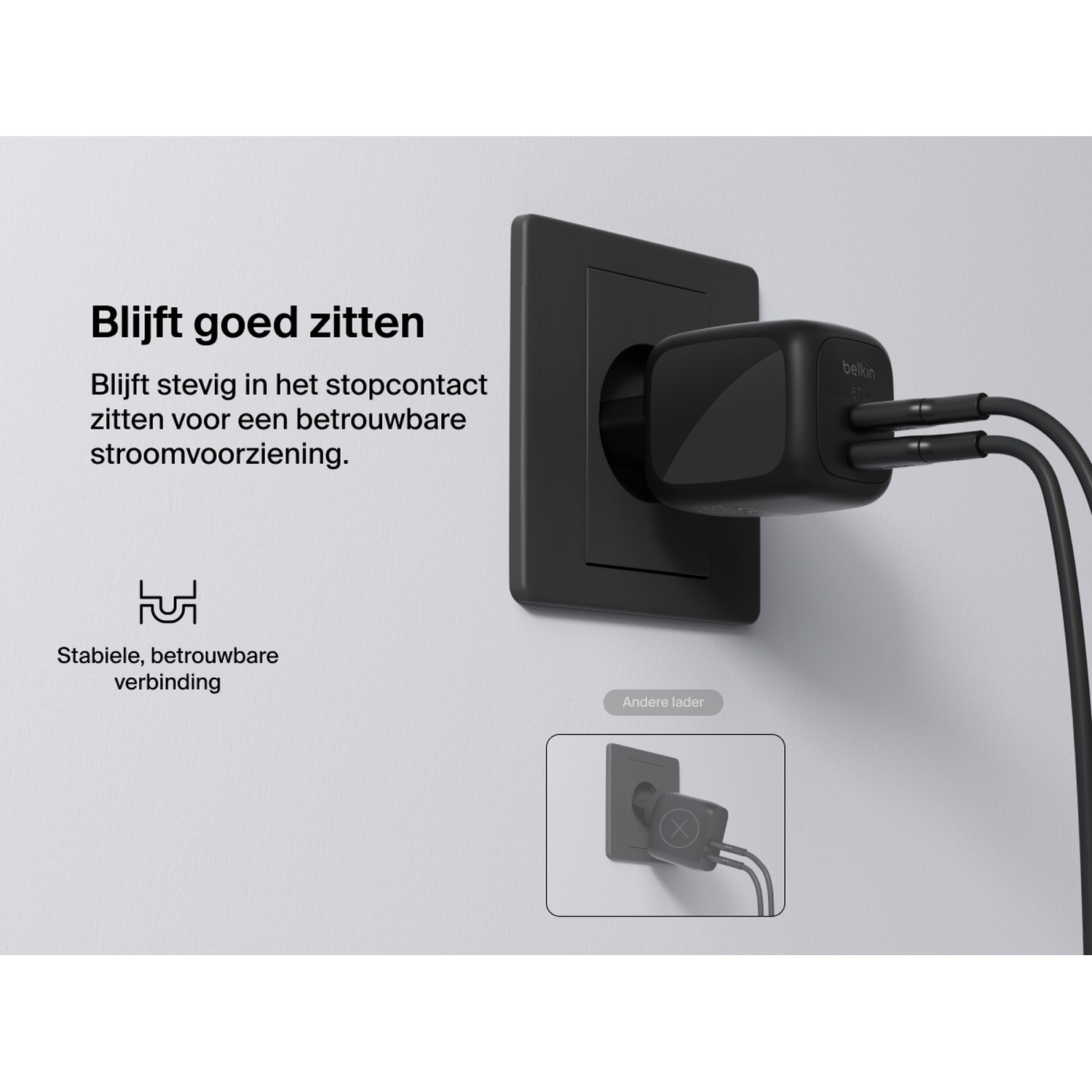 Chargeur Belkin noir 67W avec deux câbles dans une prise murale. Encadré montre détail.