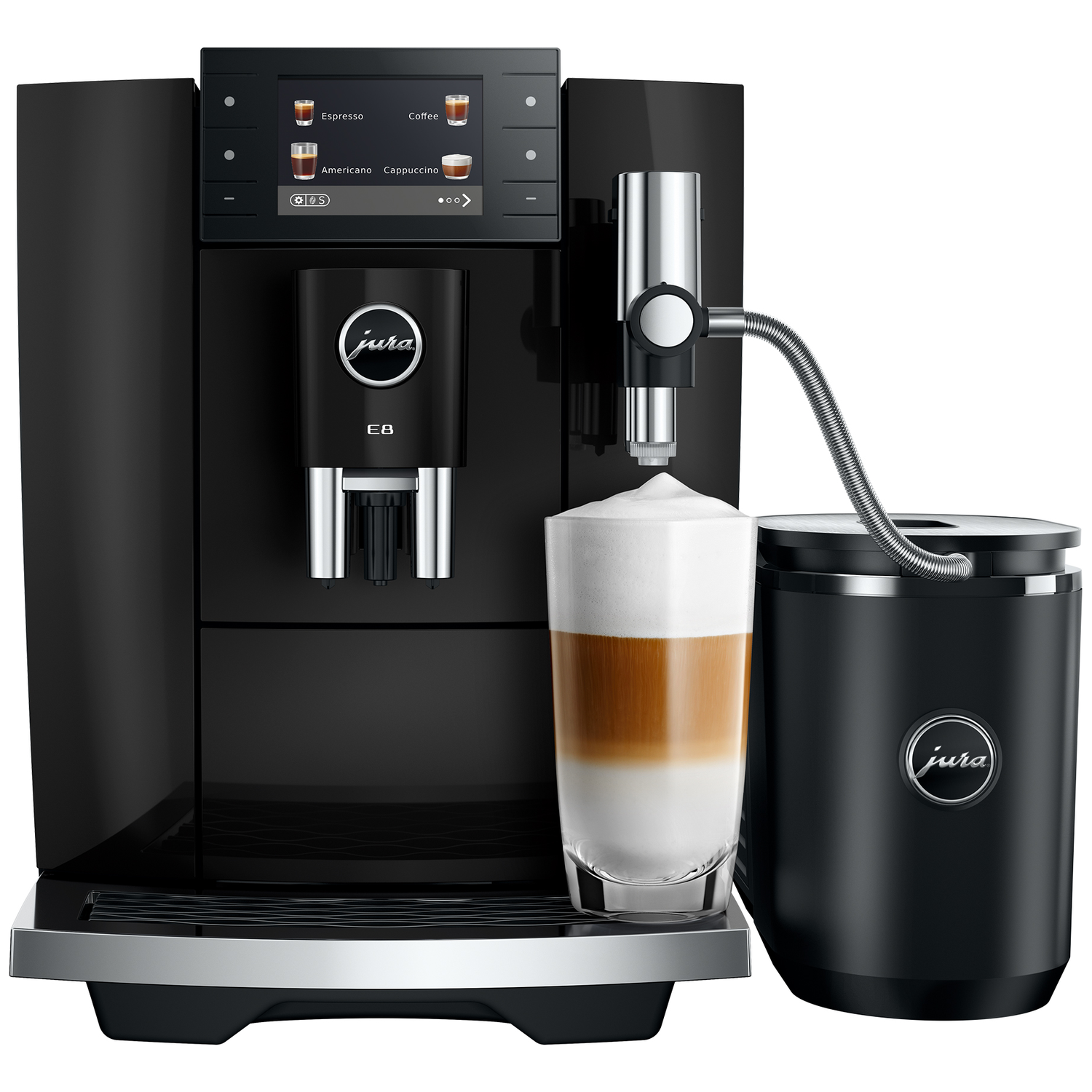 Zwarte koffiemachine met glas en melkbeker op witte achtergrond.