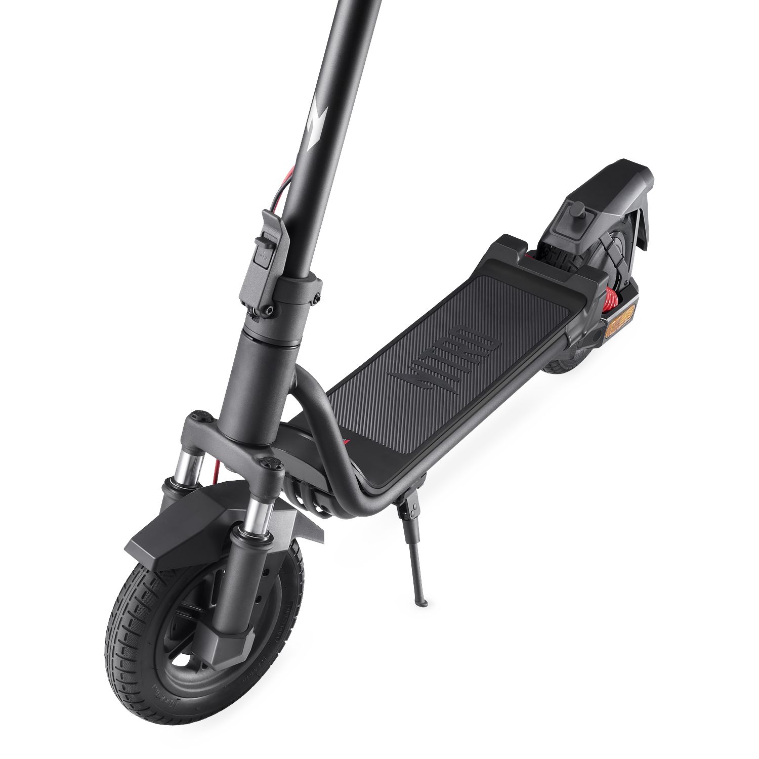 Een zwarte elektrische scooter met voorvering, deck en standaard.