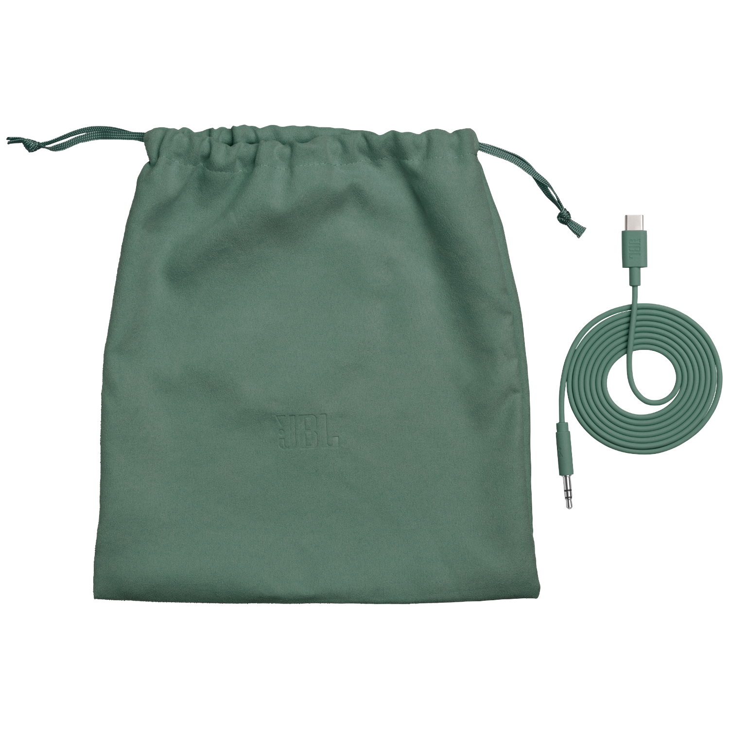 Pochette verte à cordon et câble USB-C enroulé sur fond noir.