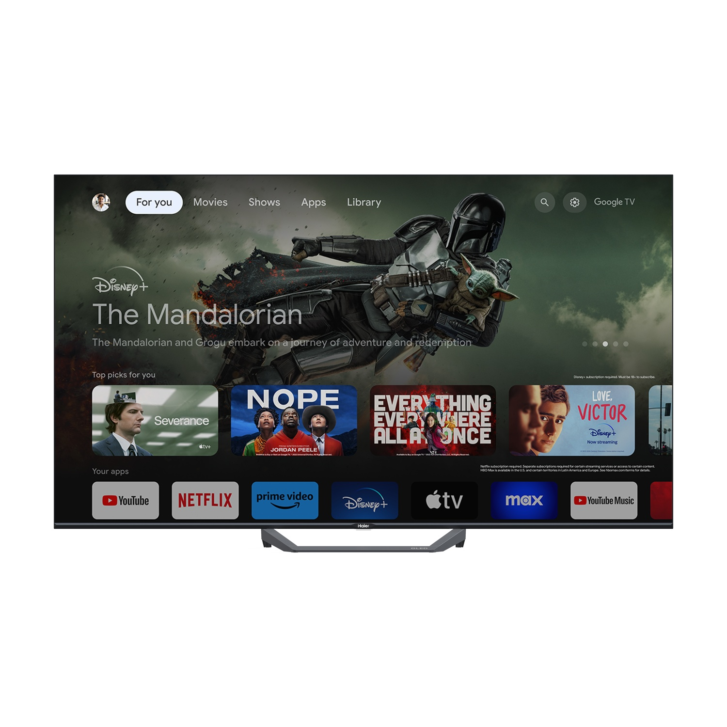 Uno schermo TV mostra l'interfaccia Google TV con "The Mandalorian" come scelta principale.