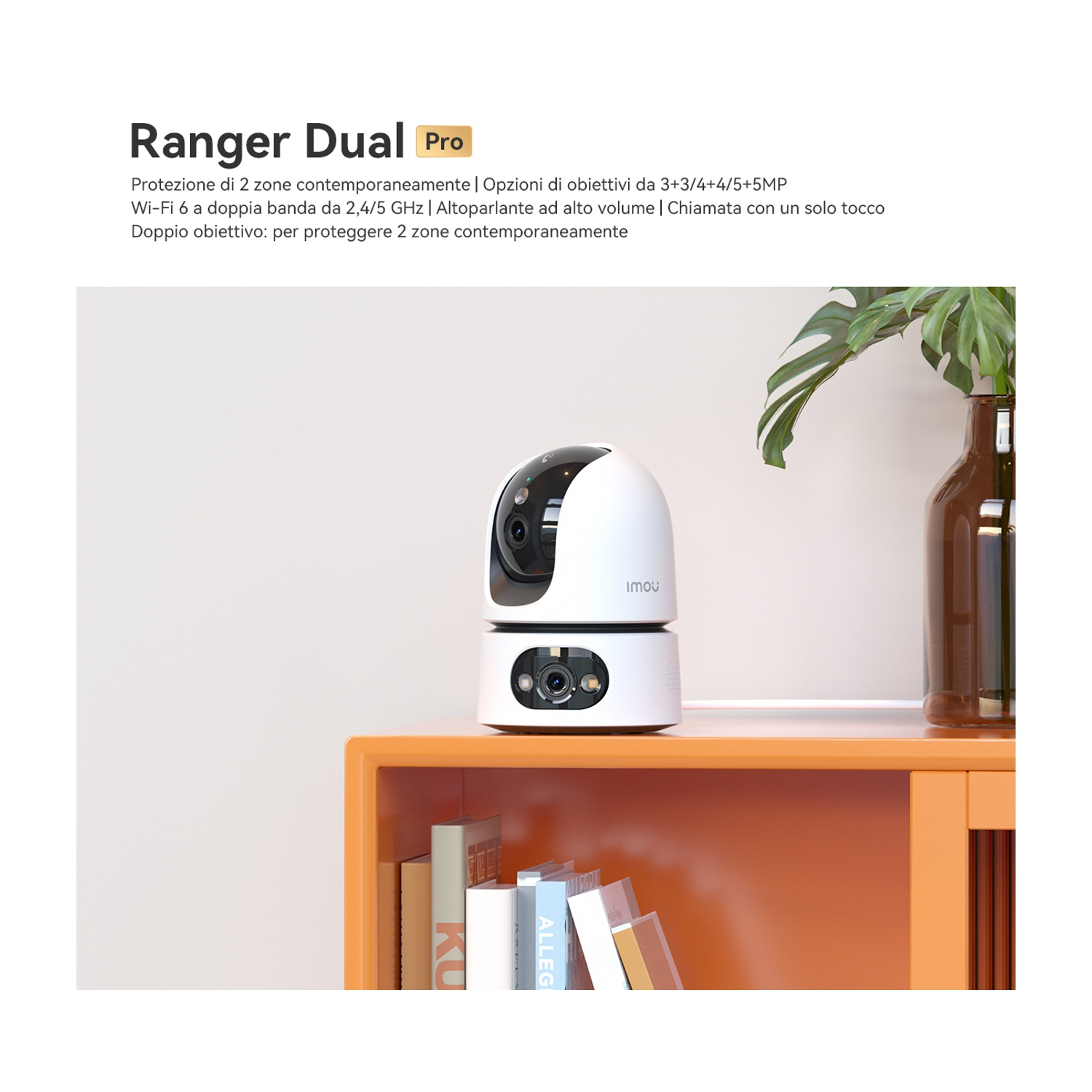 Una telecamera di sicurezza Imou Ranger Dual Pro bianca è su uno scaffale arancione con libri.