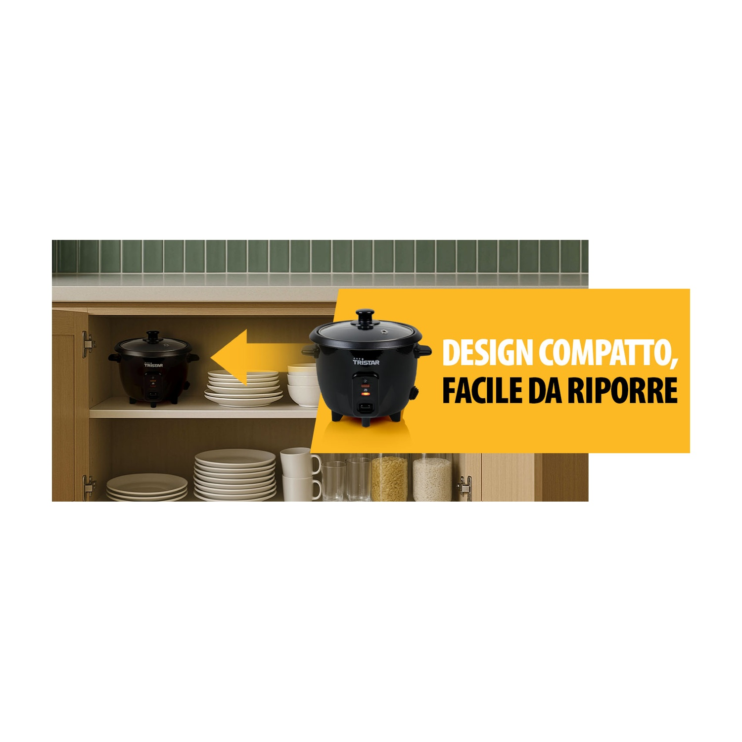 Due cuociriso neri su uno scaffale con piatti e bicchieri. Freccia gialla indica il cuociriso destro.
