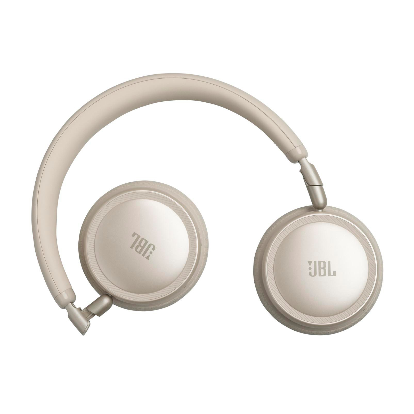 Beige JBL Kopfhörer mit silbernen Akzenten, auf weißem Hintergrund.