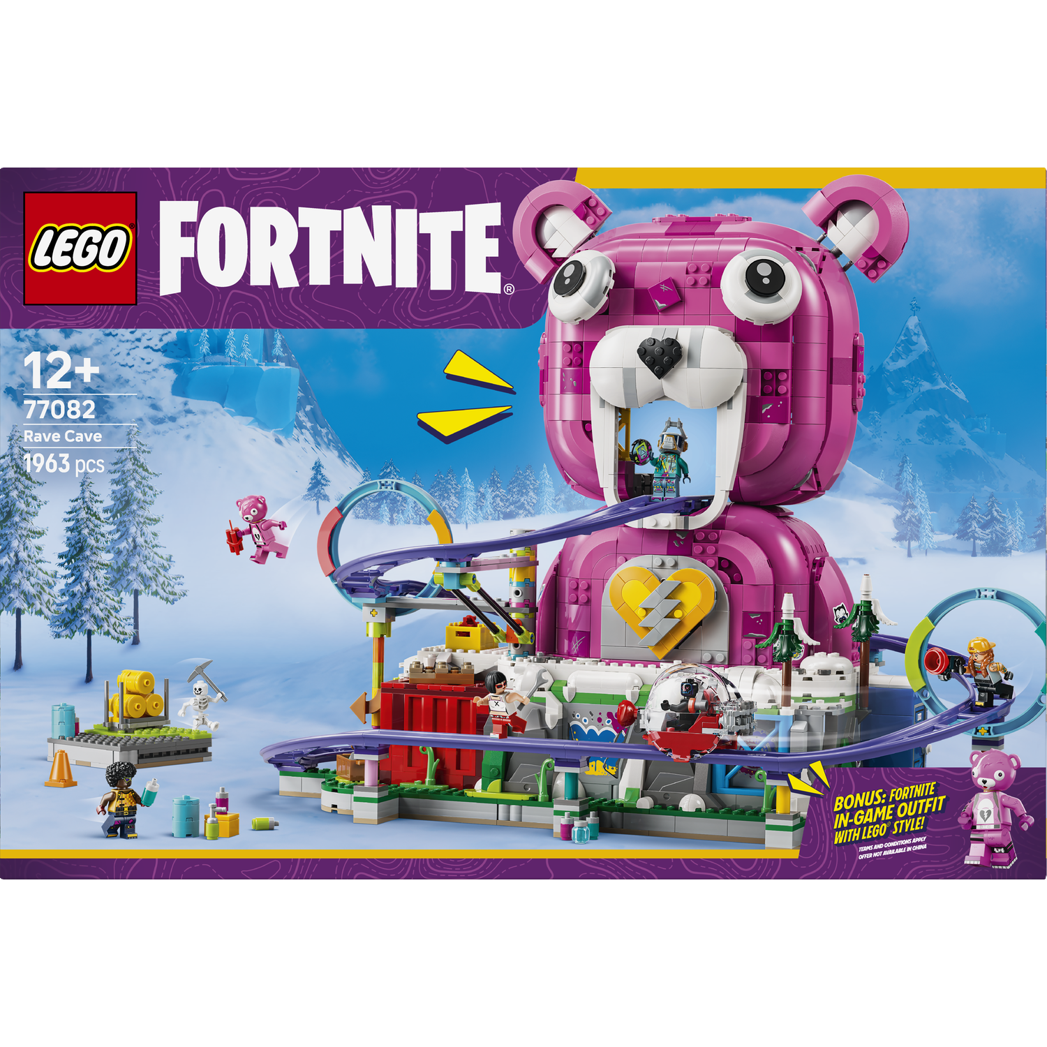 Lego Fortnite speelset met roze berenkop, achtbaan en figuren in een besneeuwde omgeving.