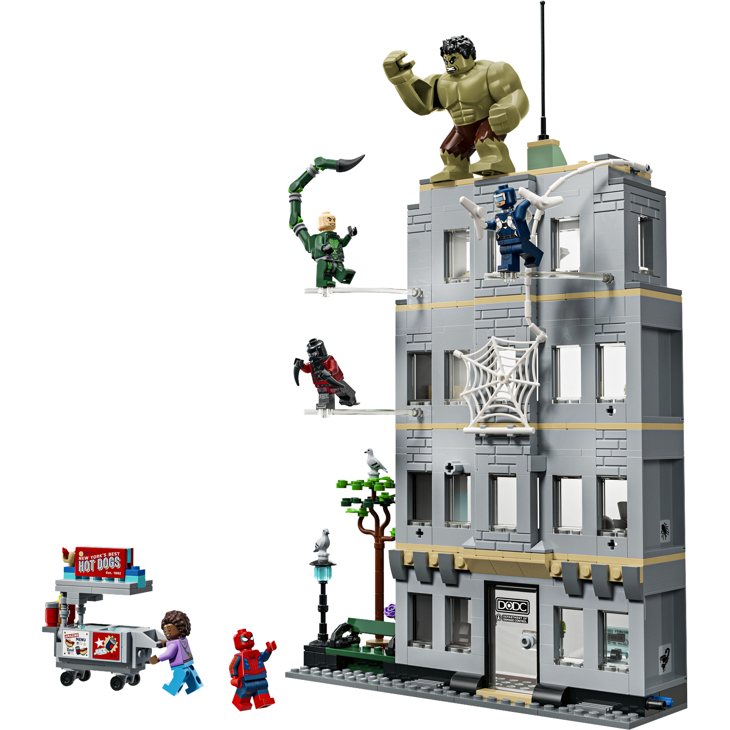 Lego-scène: Helden en schurken vechten op een gebouw. Hotdogkraam en Spiderman op de voorgrond.