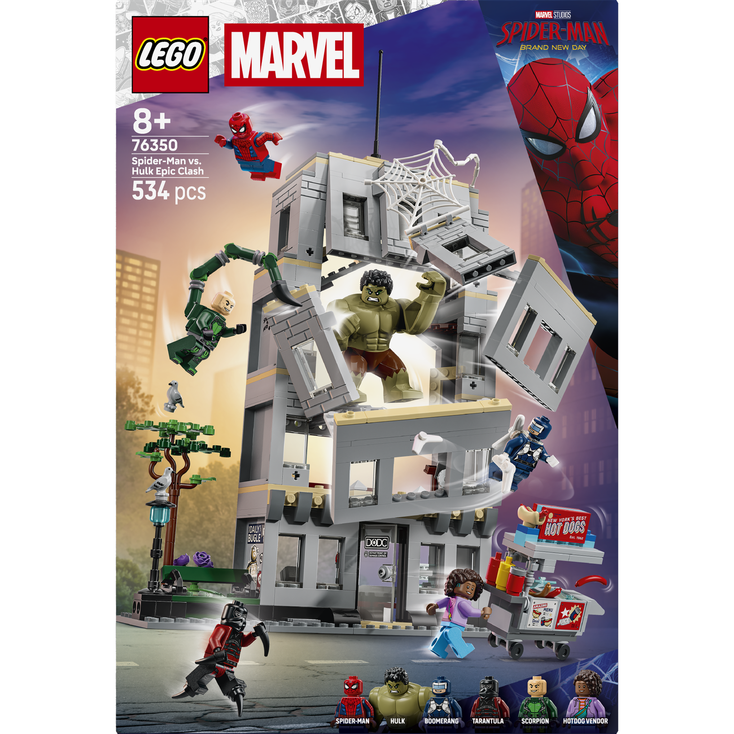 LEGO Marvel set: Spider-Man vs. Hulk met verwoest gebouw, hotdogkraam en figuren.