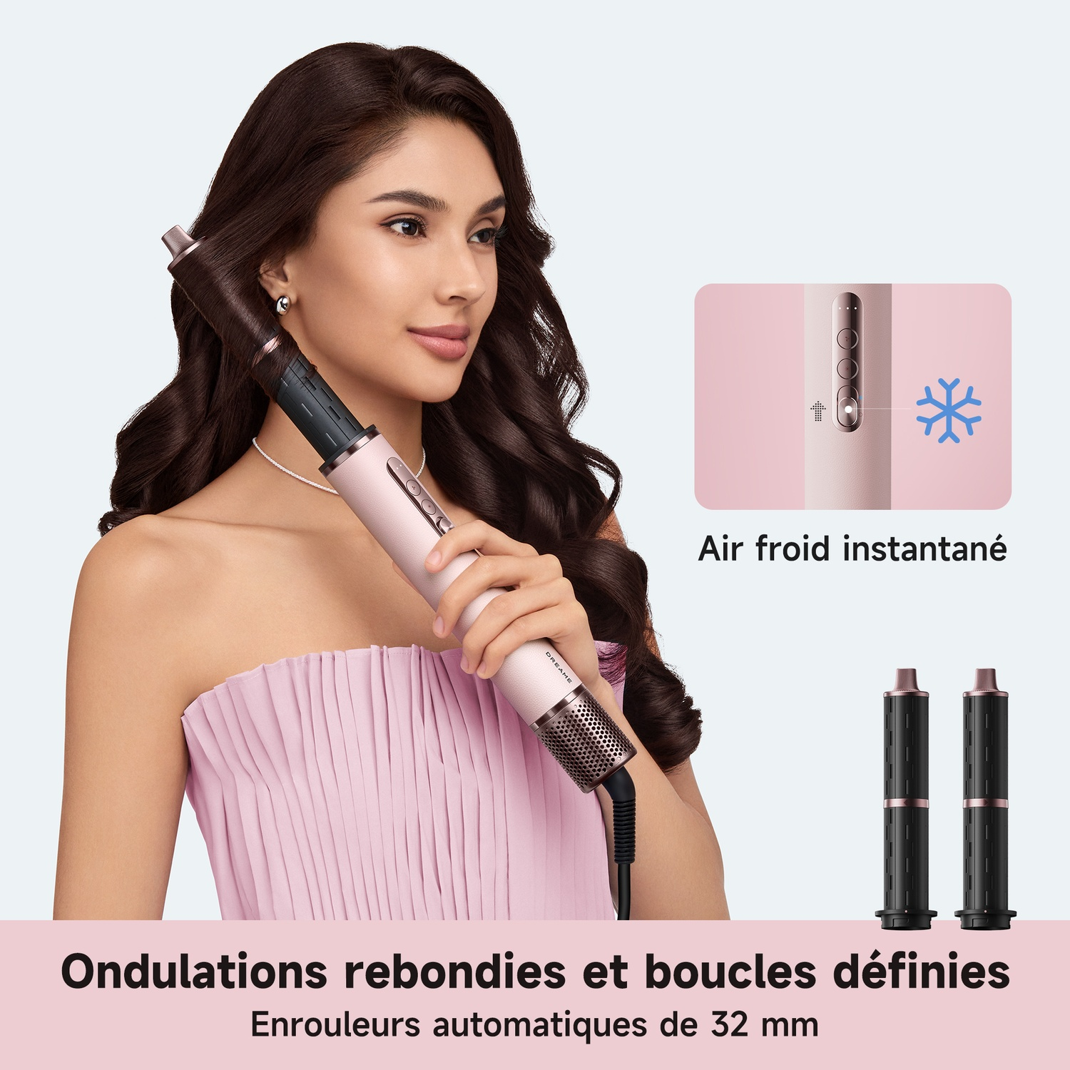Femme utilisant un fer à friser rose pour coiffer ses cheveux. Fonction air froid.