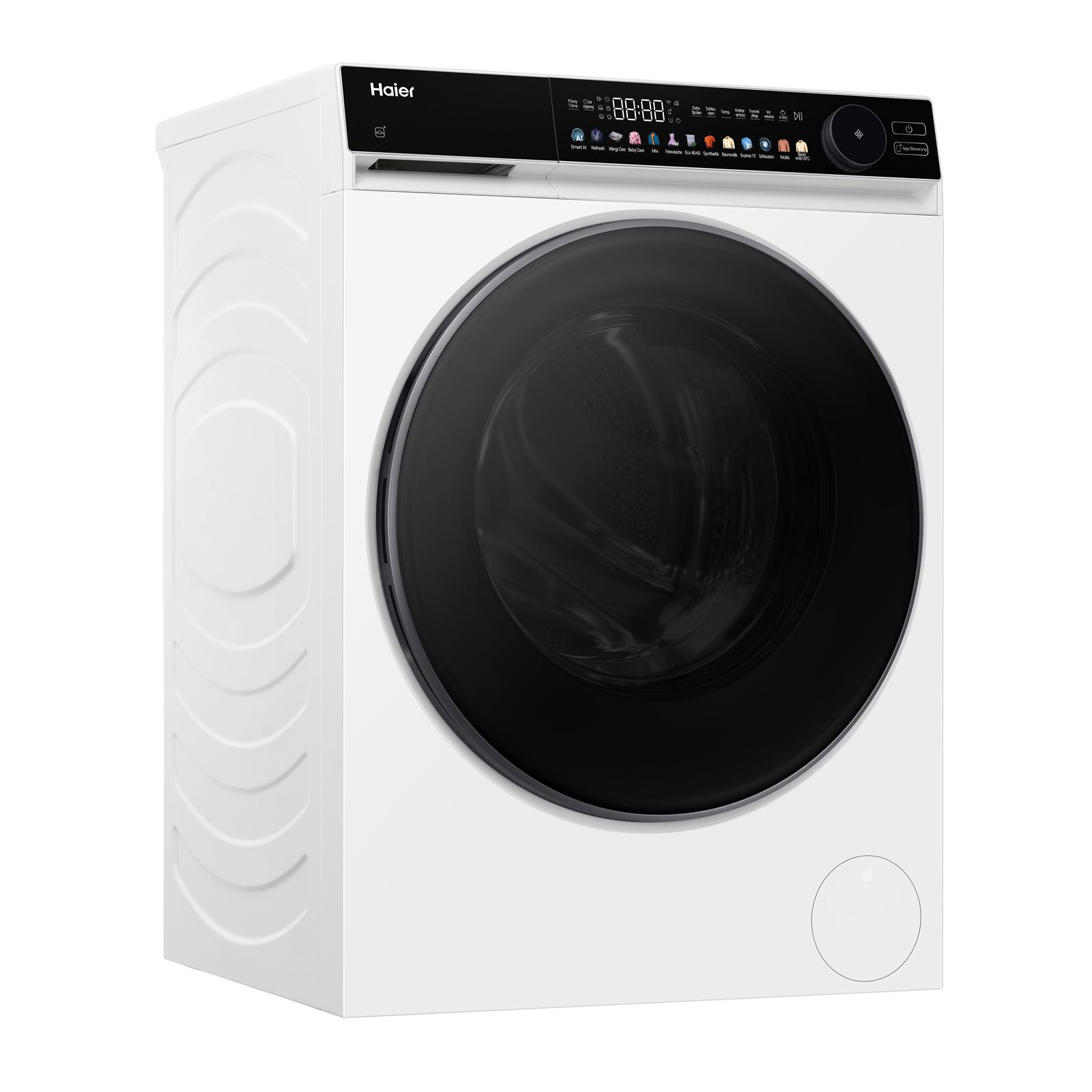 Eine weiße Haier-Waschmaschine mit schwarzer Tür und digitalem Bedienfeld.