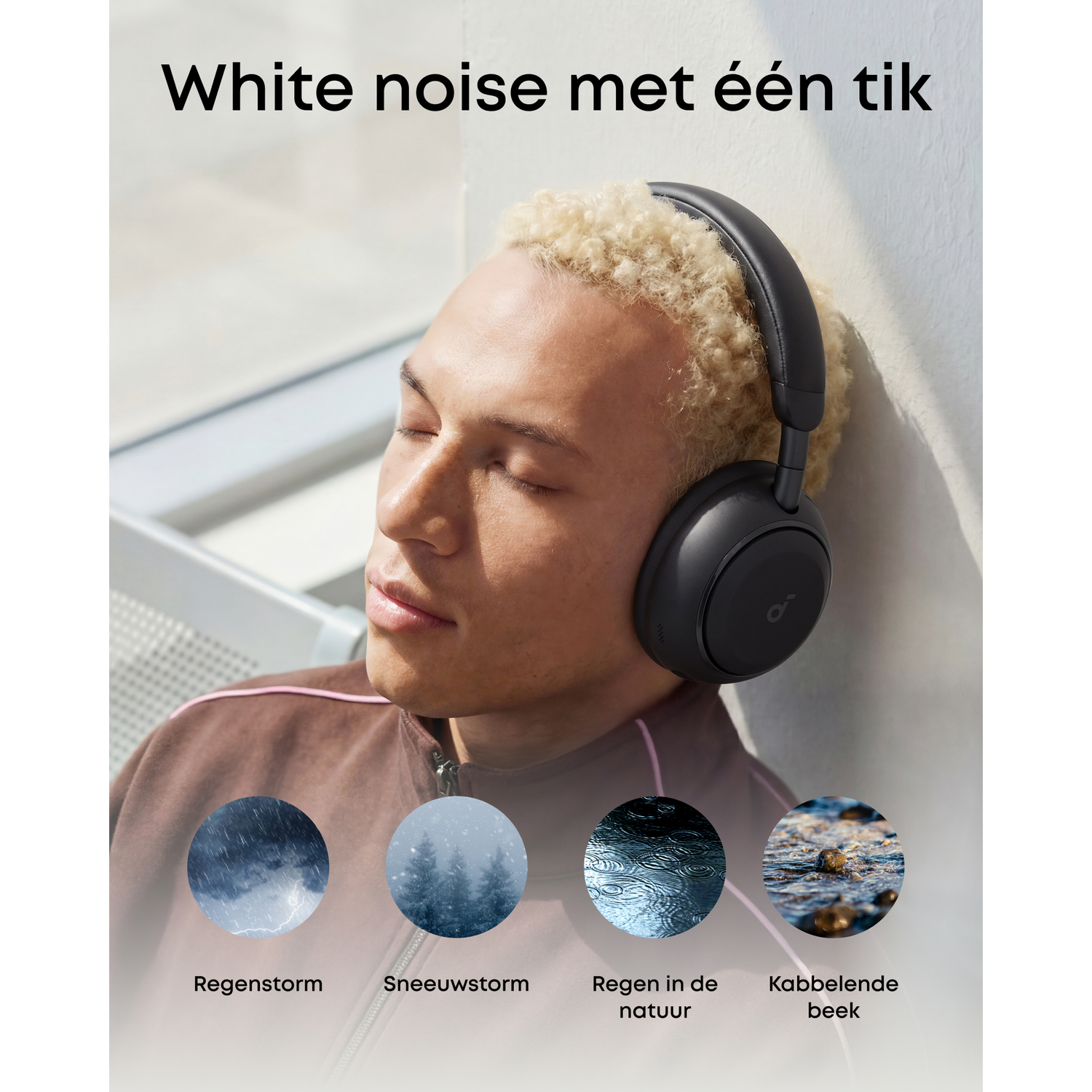 Man met koptelefoon, met vier cirkels die natuurgeluiden tonen.