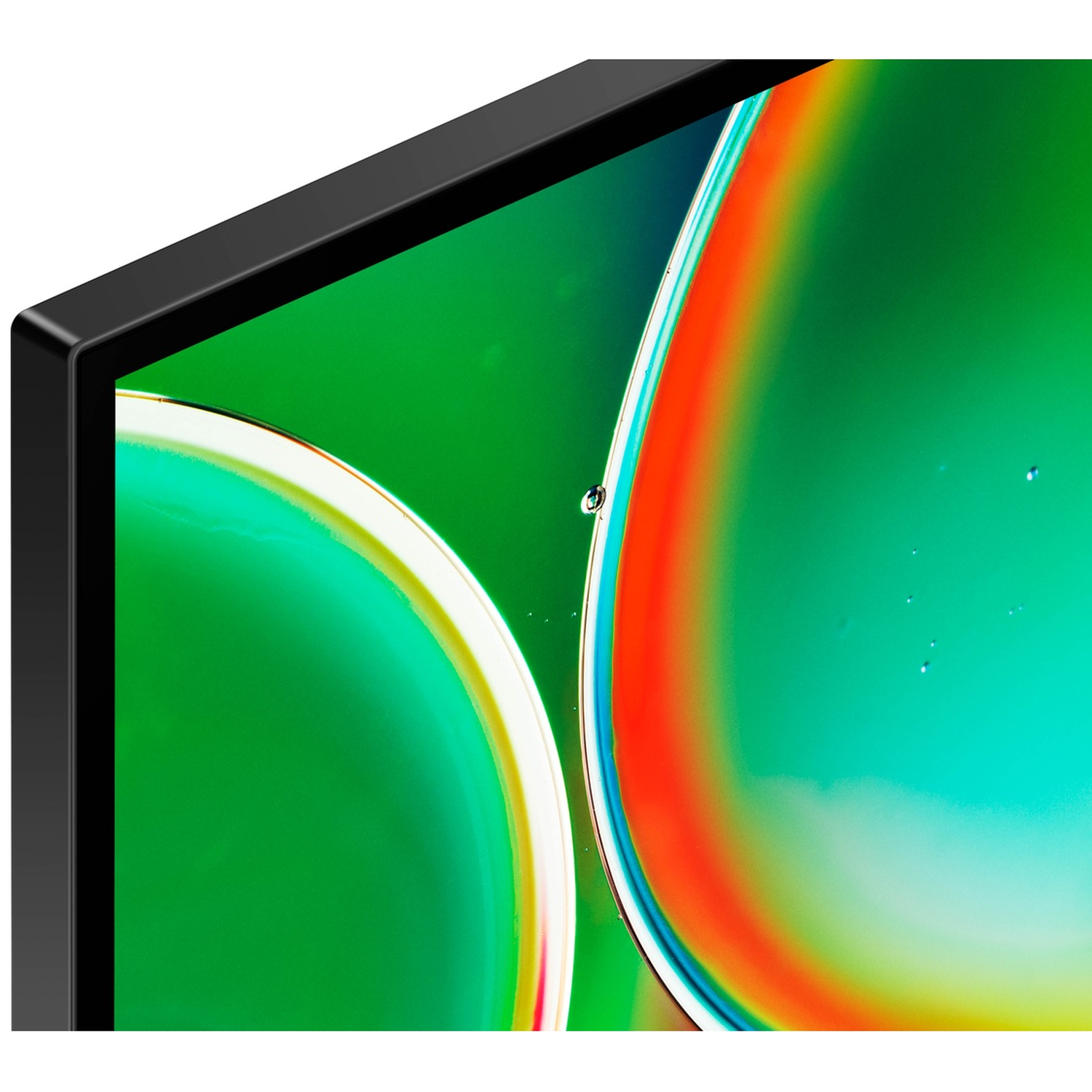 Close-up van een zwart tv-frame met kleurrijke scherminhoud.