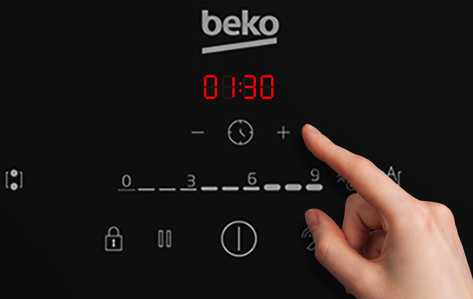Ein Finger drückt auf das Pluszeichen neben der Zeitanzeige 01:30.