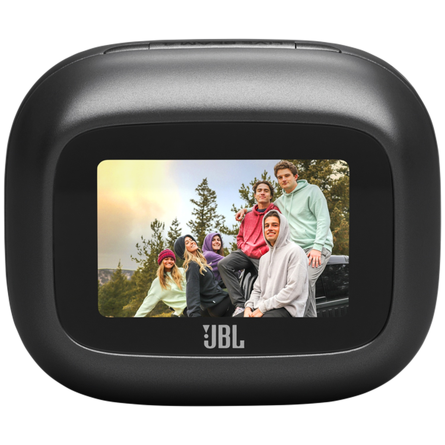 JBL device displays a group of five young people outdoors.