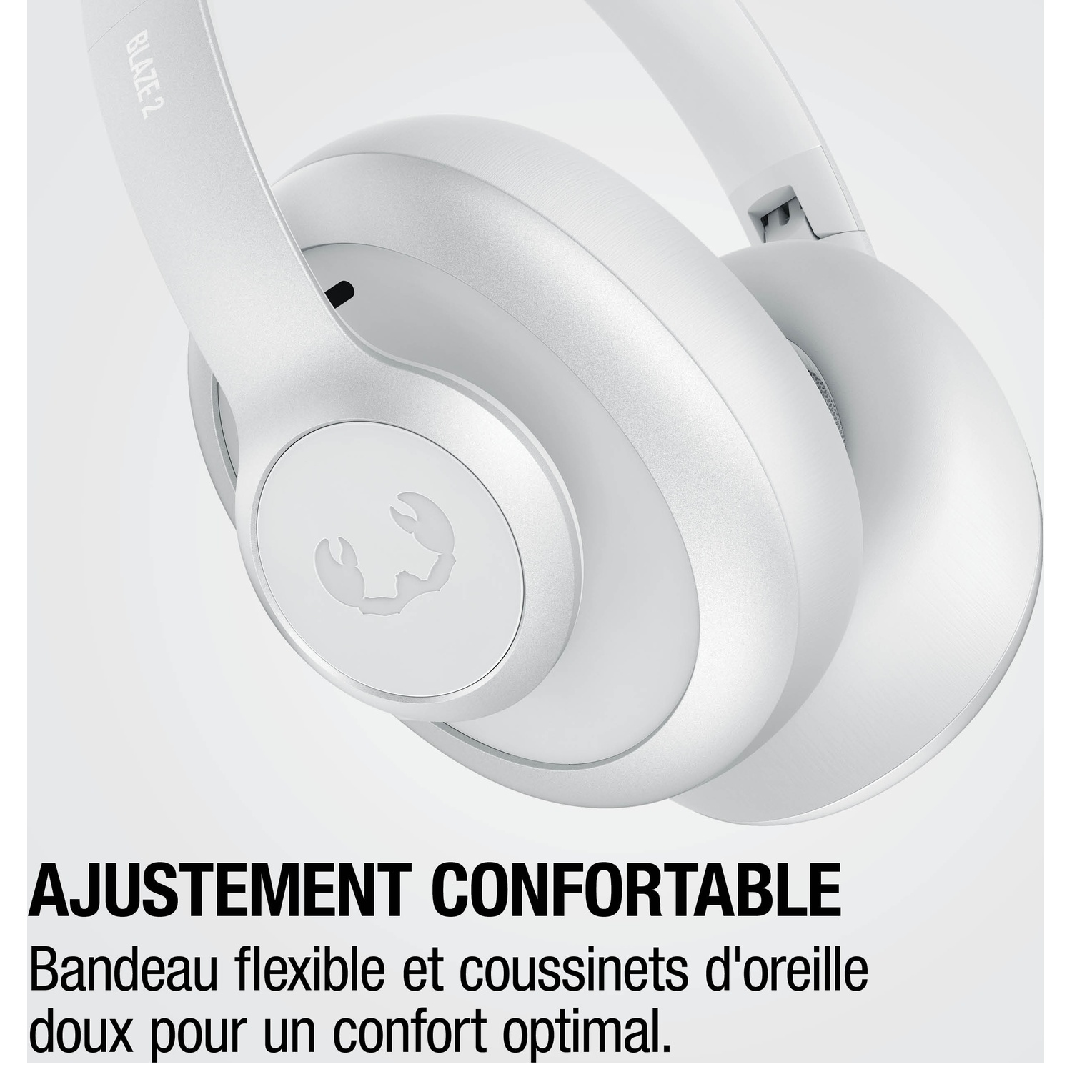 Casque blanc avec bandeau rembourré et coussinets.