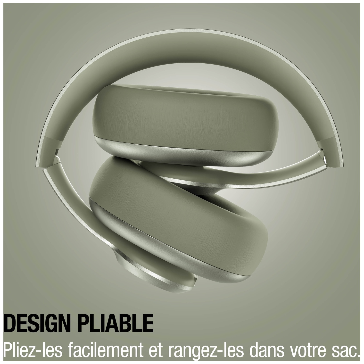 Casque pliable gris présenté sur fond gris.