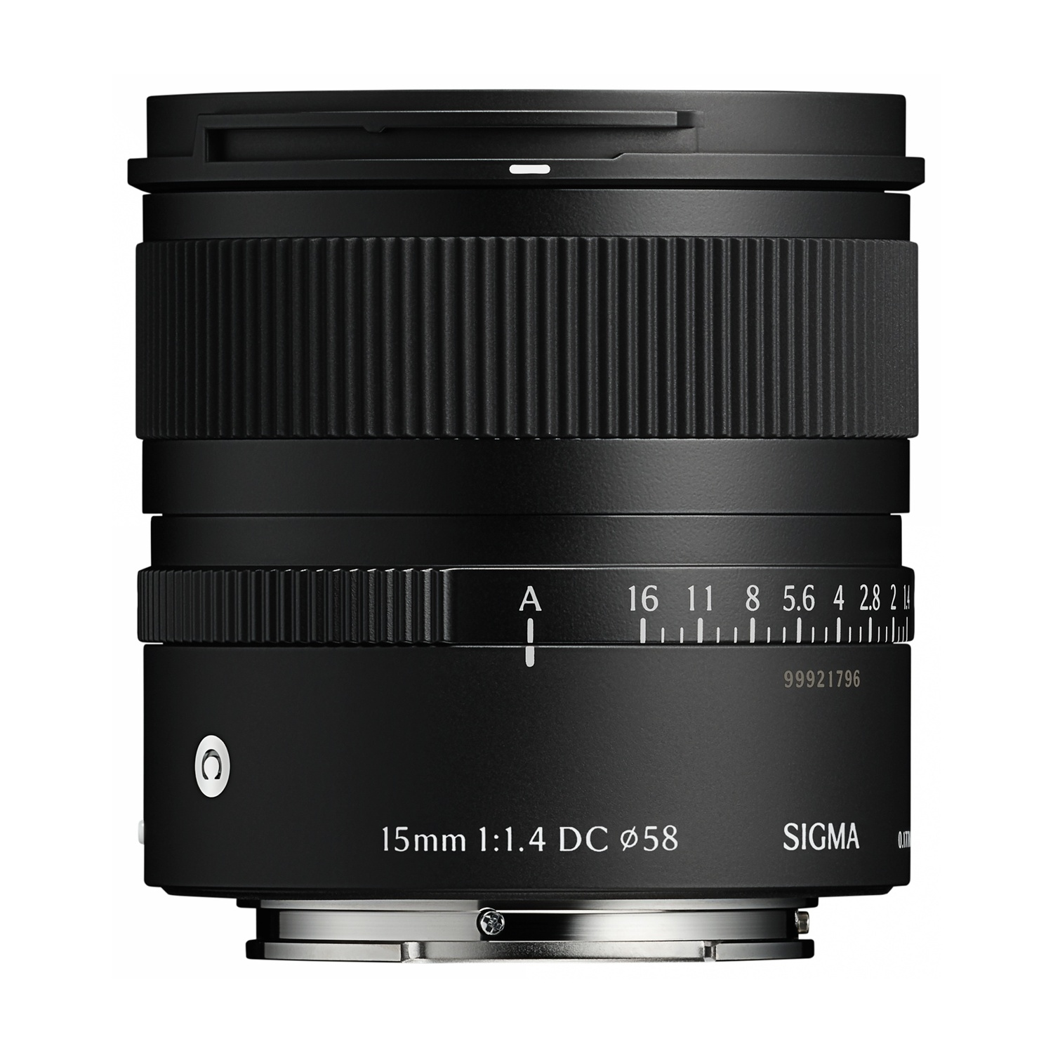 Obiettivo Sigma 15mm 1:1.4 DC nero con ghiera dei diaframmi e marcature di messa a fuoco.