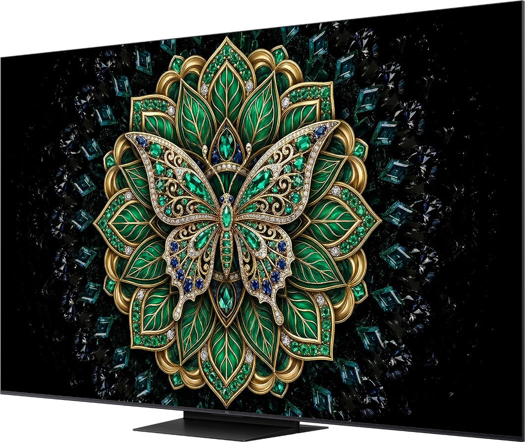 Ein goldener Schmetterling mit Smaragden und Diamanten auf einem schwarzen Hintergrund mit Kristallen.