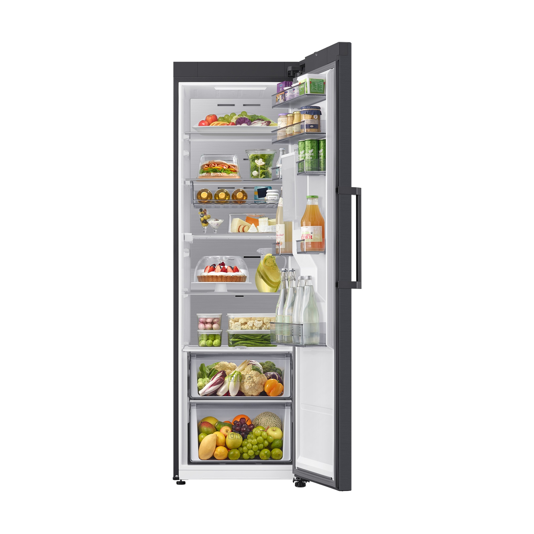 Refrigerador abierto con frutas, verduras, pastel, bebidas y queso.