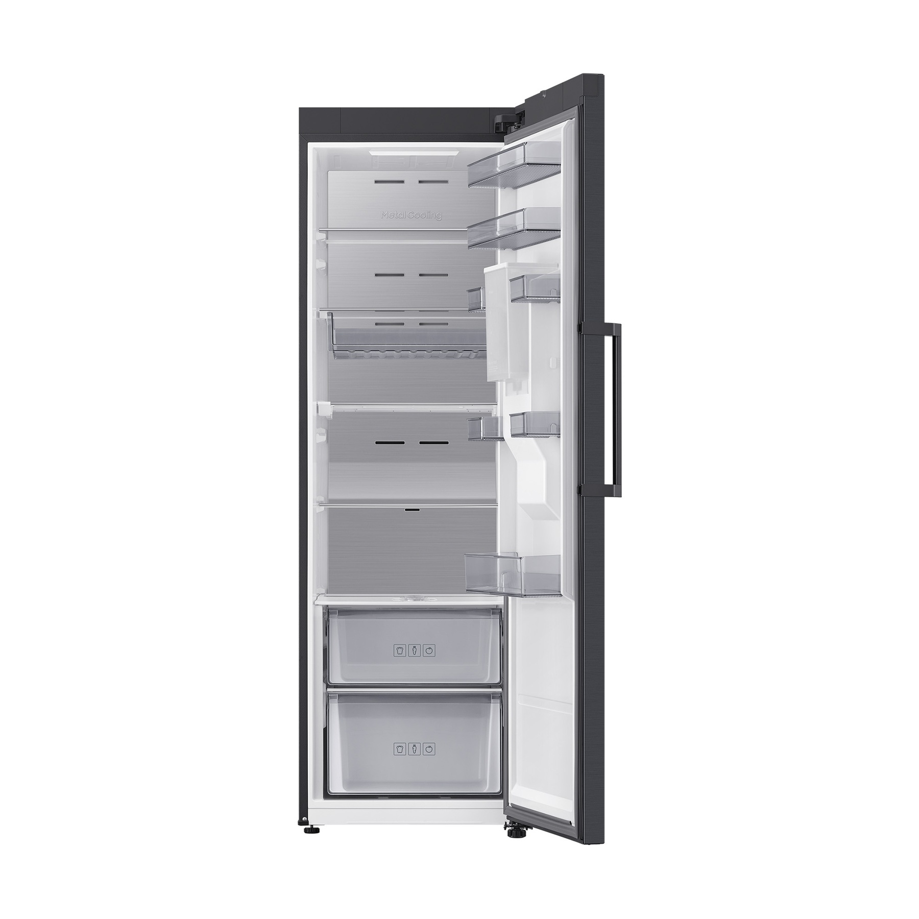 Un refrigerador abierto y oscuro con múltiples estantes y cajones.