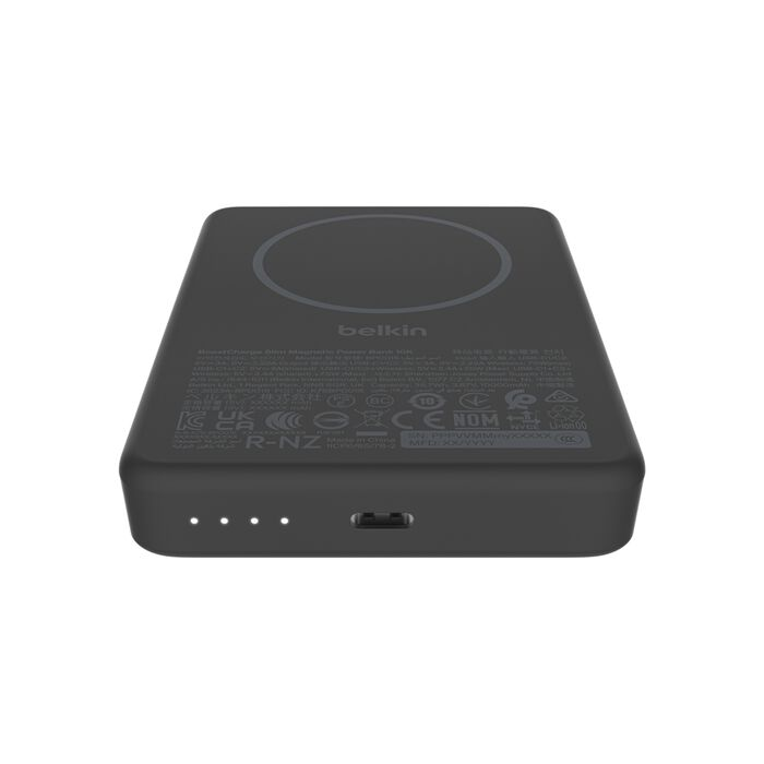 Cargador MagSafe Belkin negro con indicadores de carga y puerto USB-C.