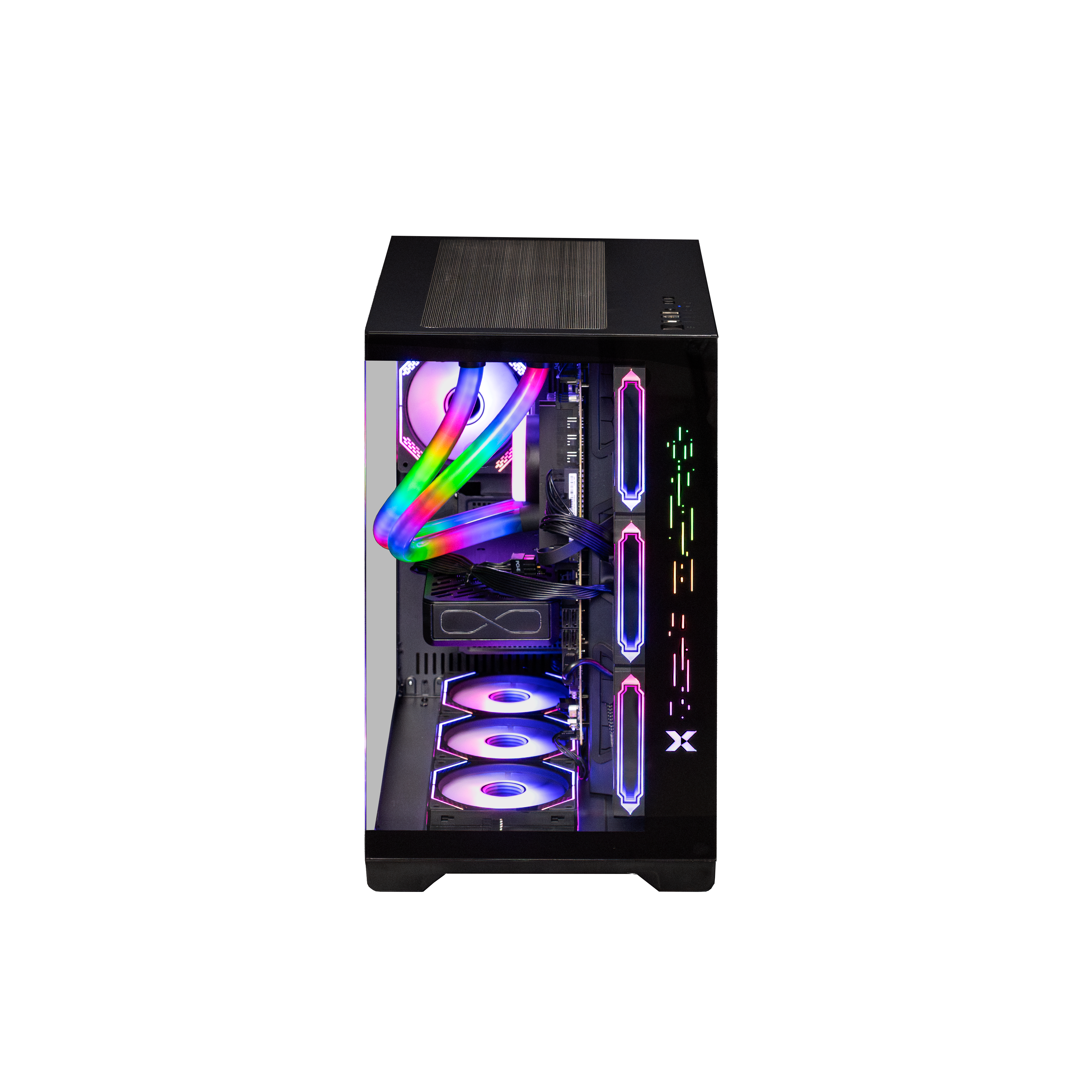Ein schwarzer PC-Turm mit RGB-Beleuchtung und sichtbaren internen Komponenten.