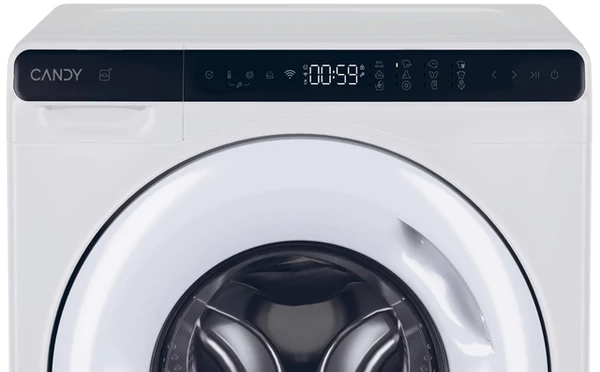 Vorderansicht einer weißen Candy Waschmaschine mit digitaler Anzeige.