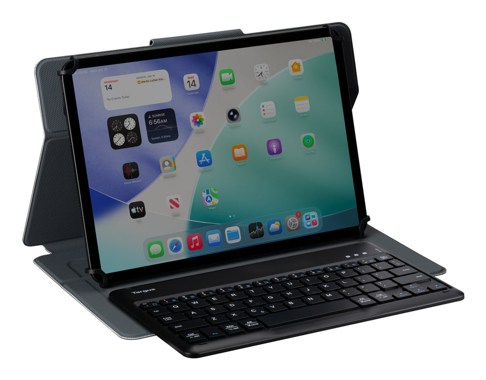Una tableta con funda de teclado muestra su pantalla de inicio con iconos de aplicaciones.