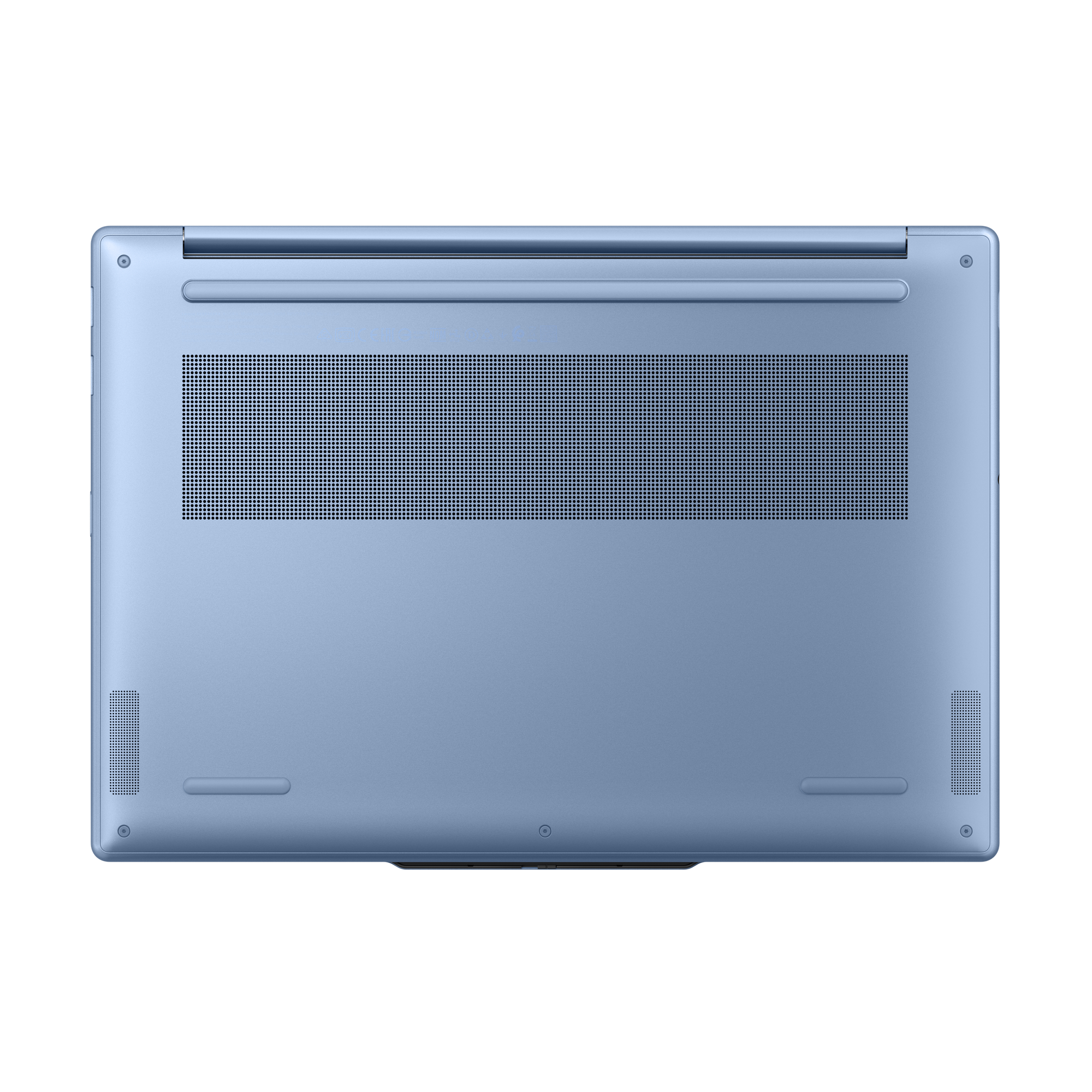 Világoskék laptop alsó része szellőzőkkel és csavarokkal. Fekete háttér.