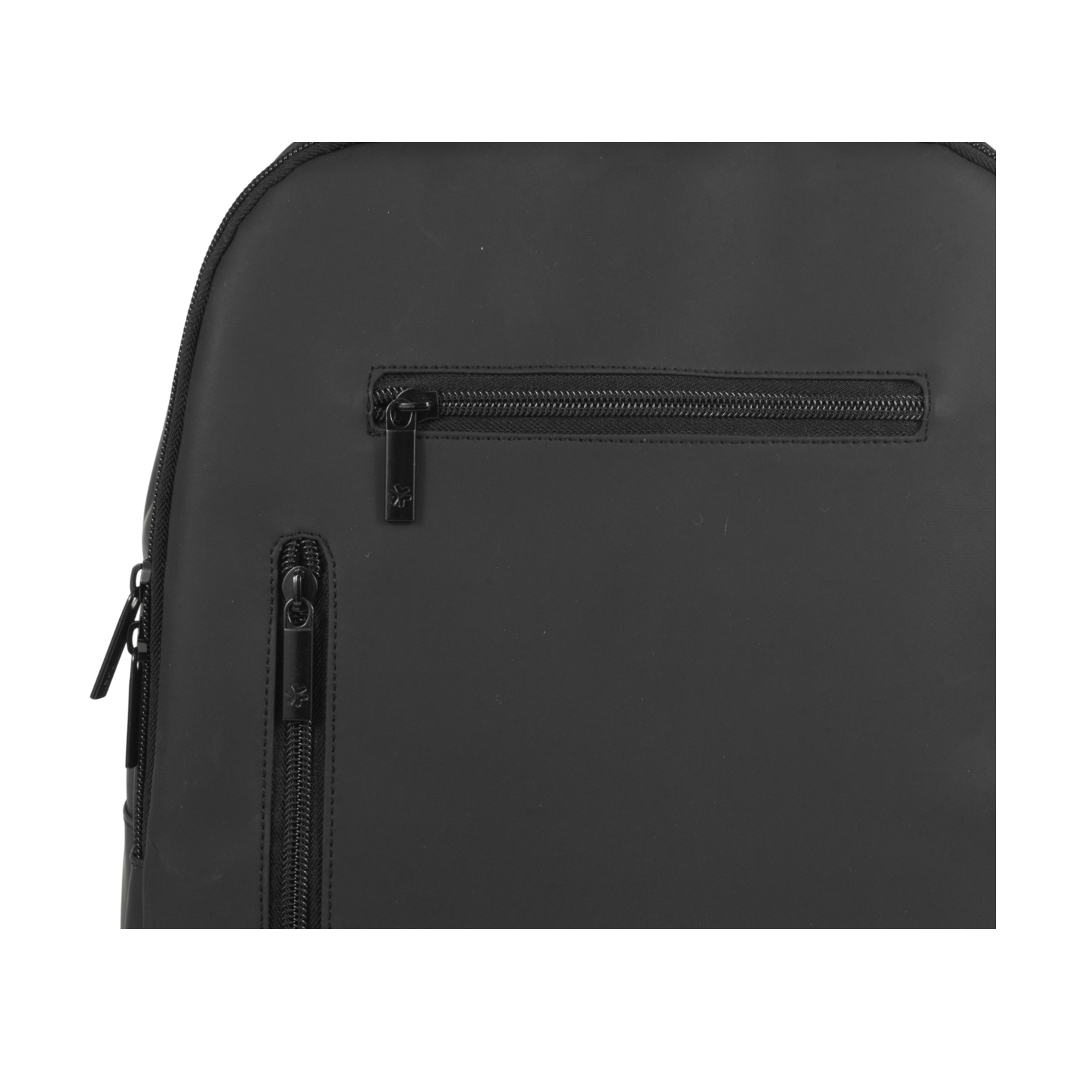 Zaino nero con tasche con zip e tiretti argento.