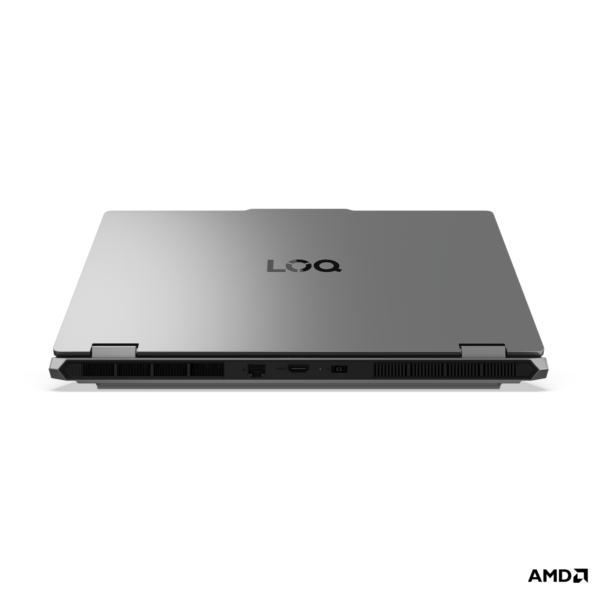 Kapakta "LOQ" logosu bulunan kapalı gümüş rengi dizüstü bilgisayar.