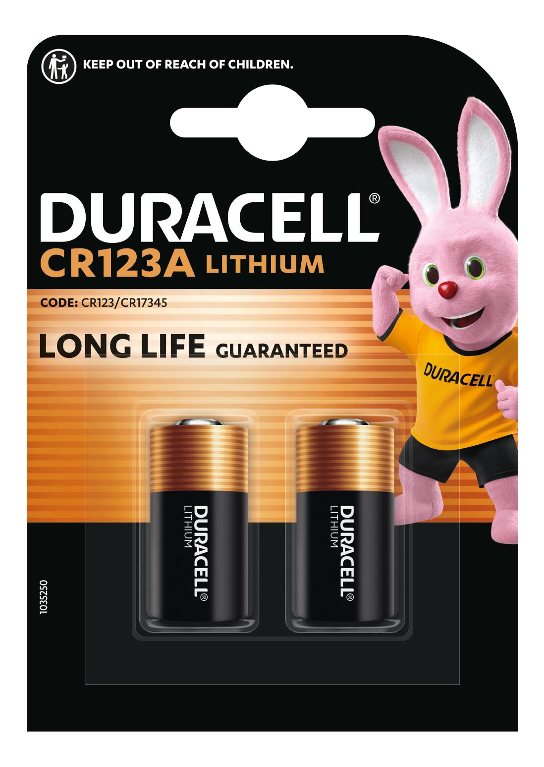 Duracell CR123A Lithium-Batterien-Packung mit rosa Hasenmaskottchen.