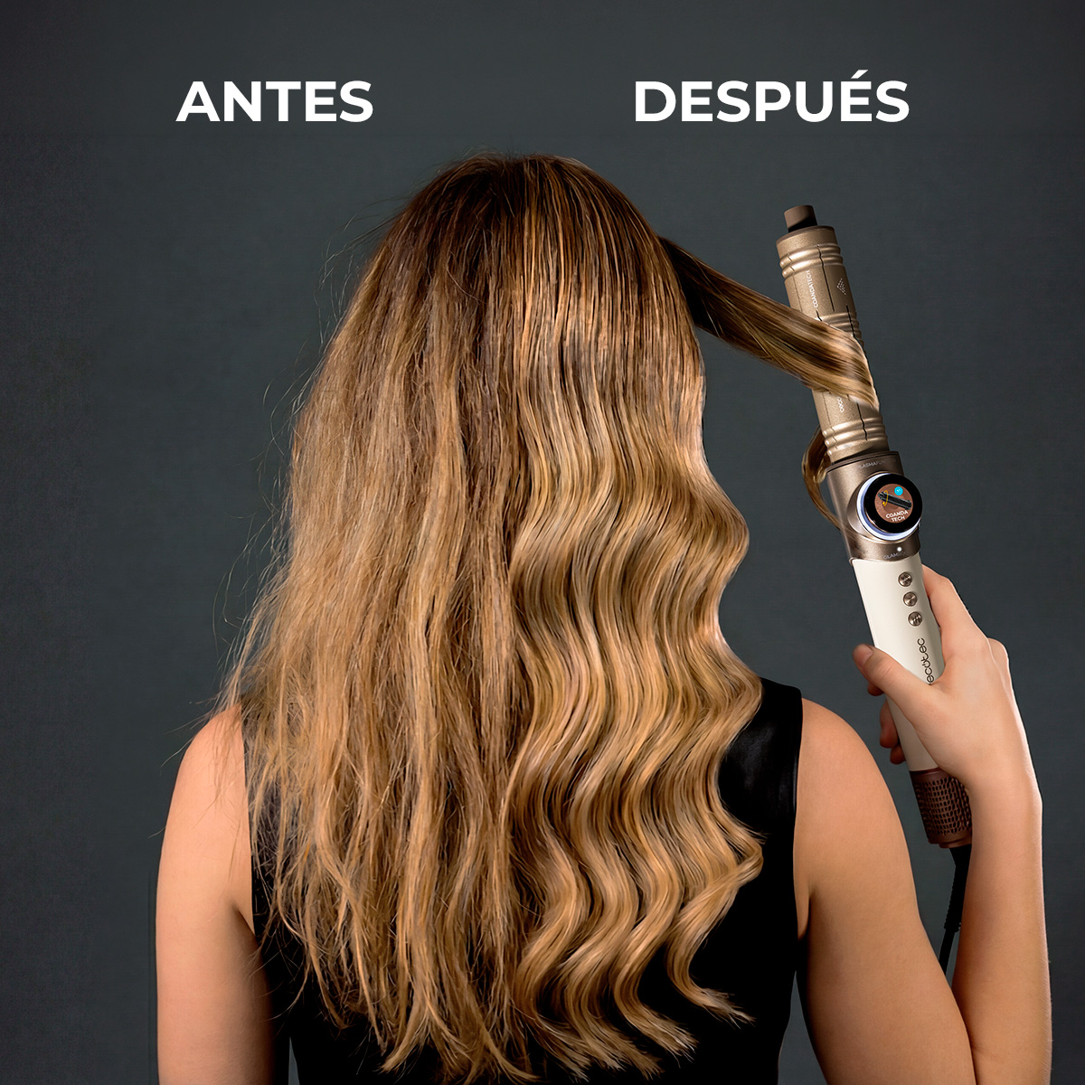 Imagen de antes y después de una mujer peinando su cabello con rizador.