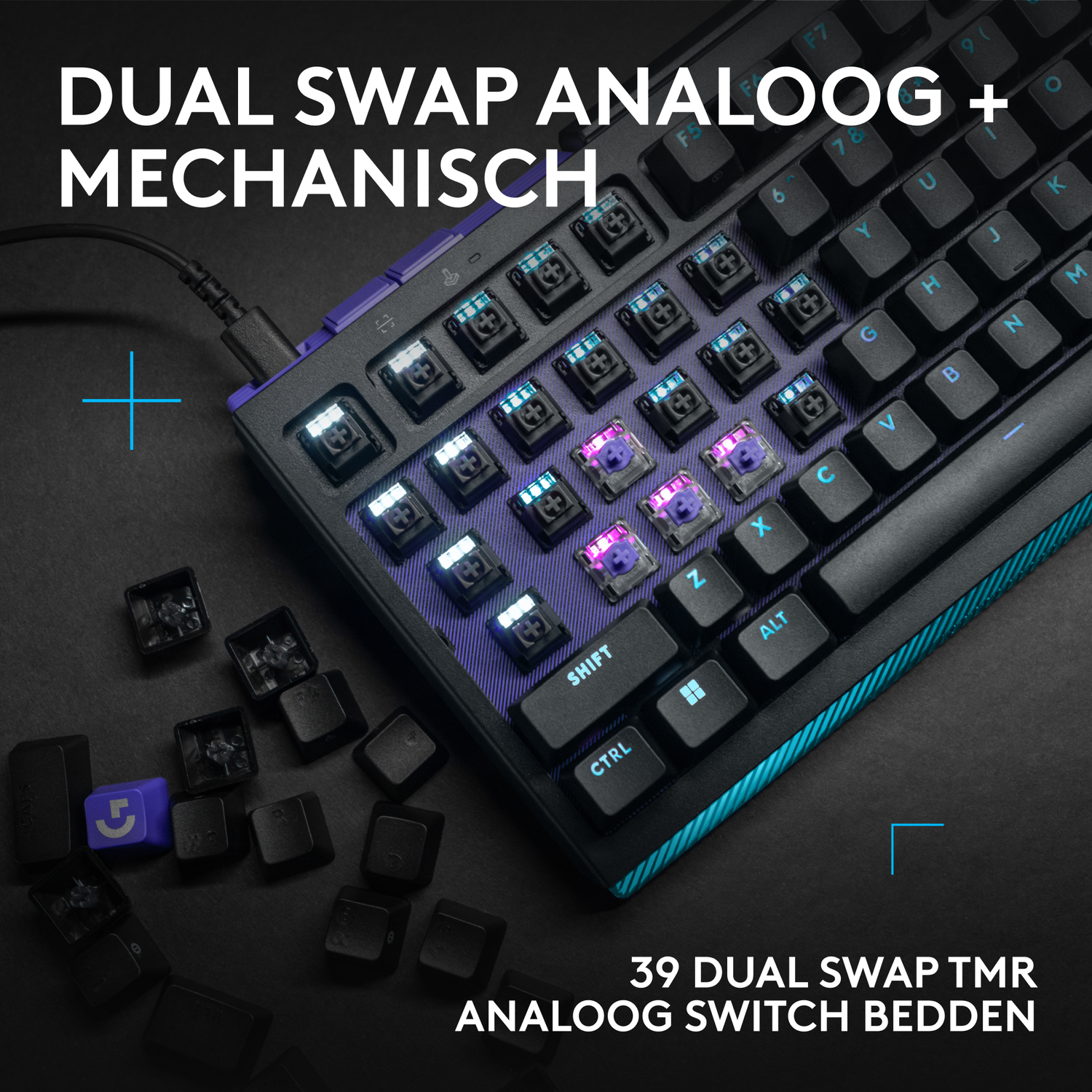 Toetsenbord met zichtbare schakelaars en toetsen. Meerdere keycaps liggen verspreid.