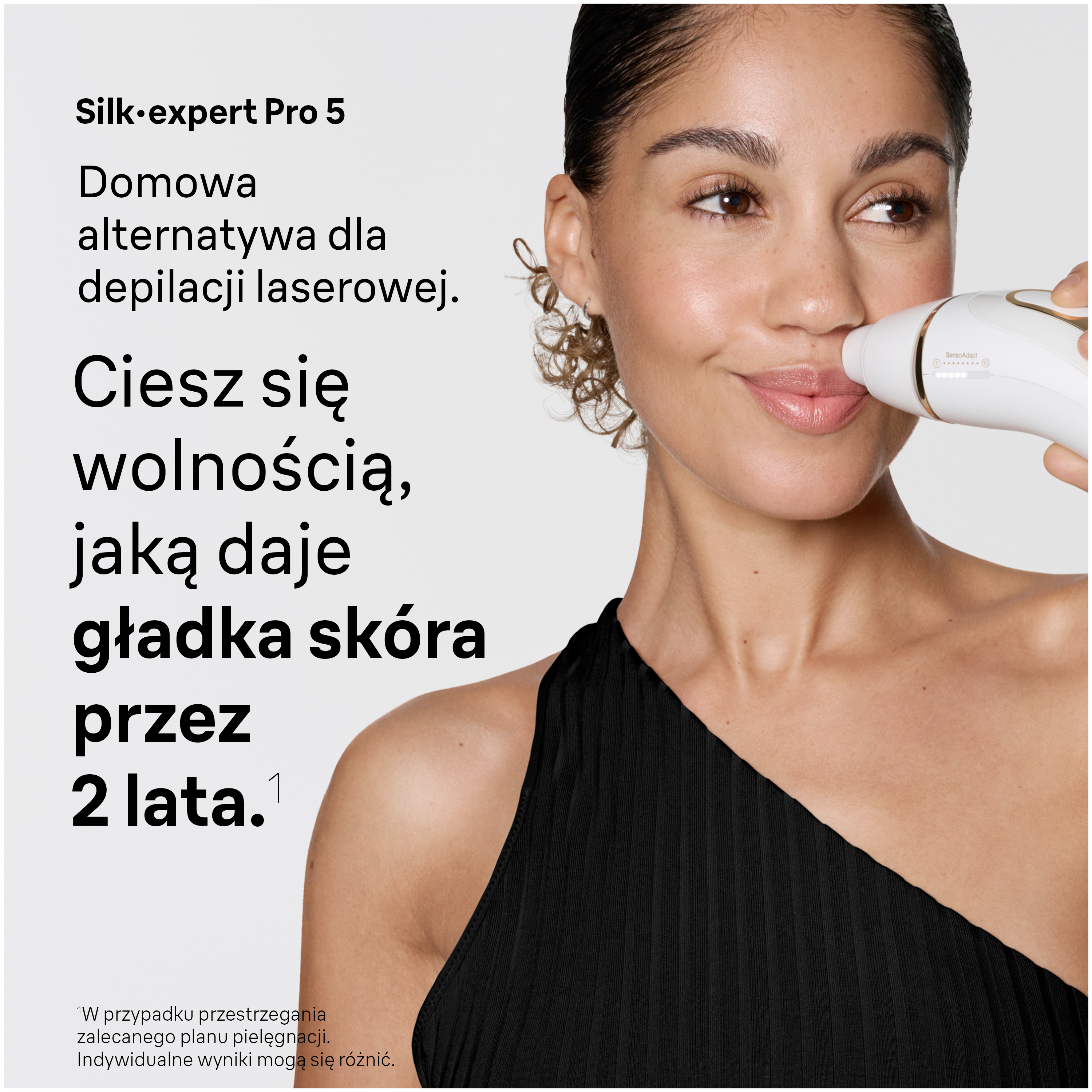 Kobieta używa depilatora IPL na twarzy. Tekst po polsku.