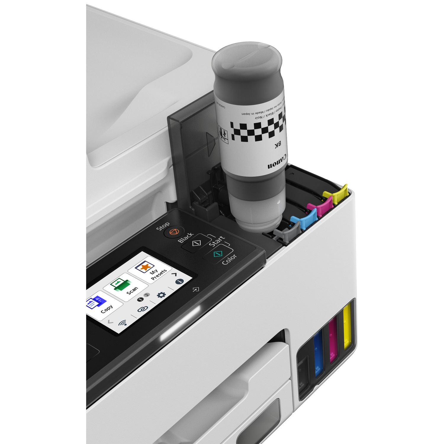 Een zwarte Canon inktfles wordt in een printer geplaatst. Het bedieningspaneel is zichtbaar.