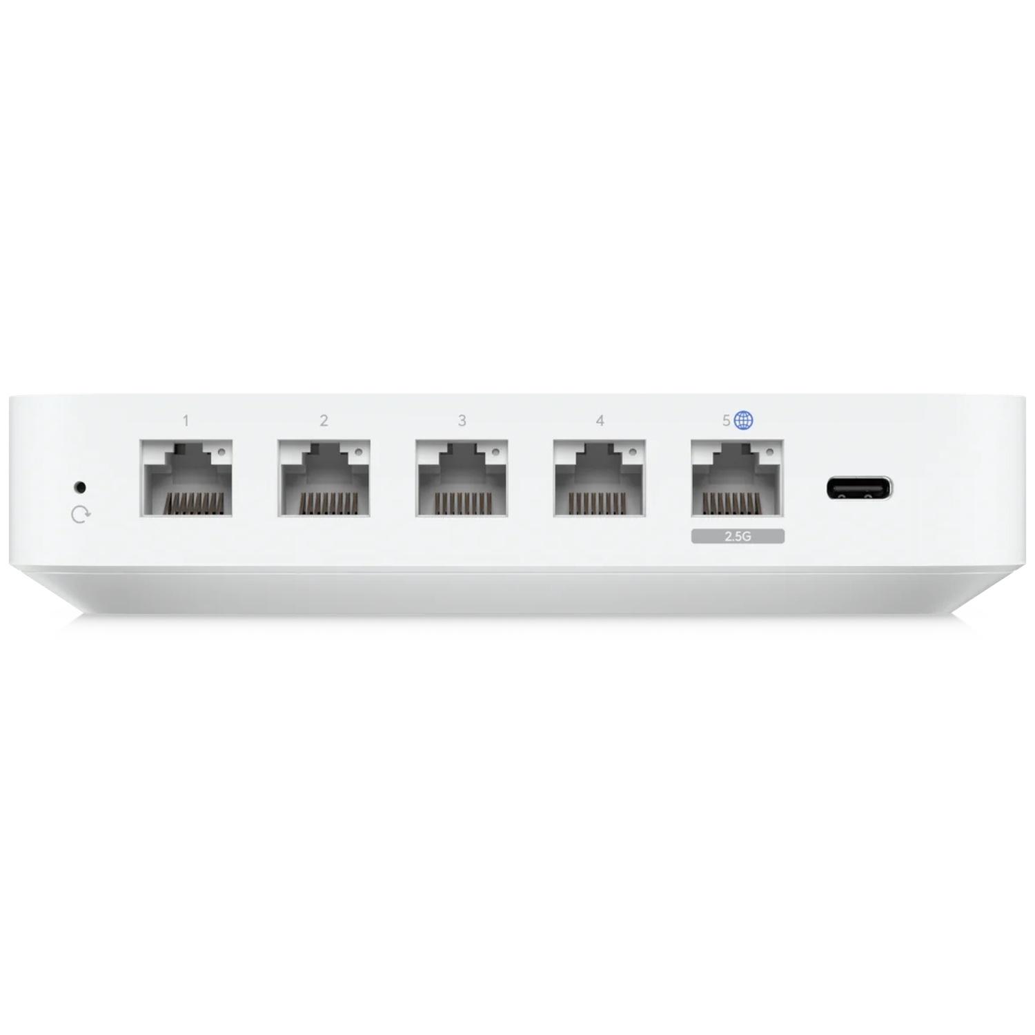 Un commutateur réseau blanc avec cinq ports Ethernet et un port USB-C.