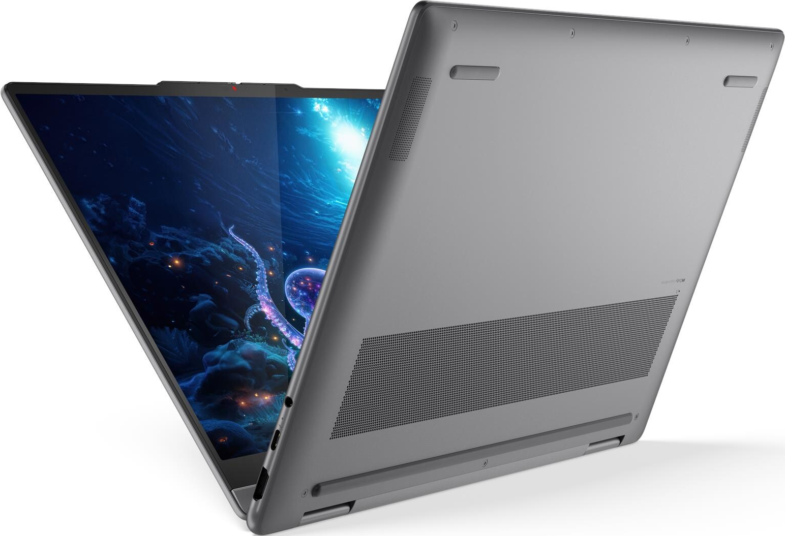 Ein silberner Laptop ist geöffnet, mit einem Oktopus-Bild auf dem Bildschirm.