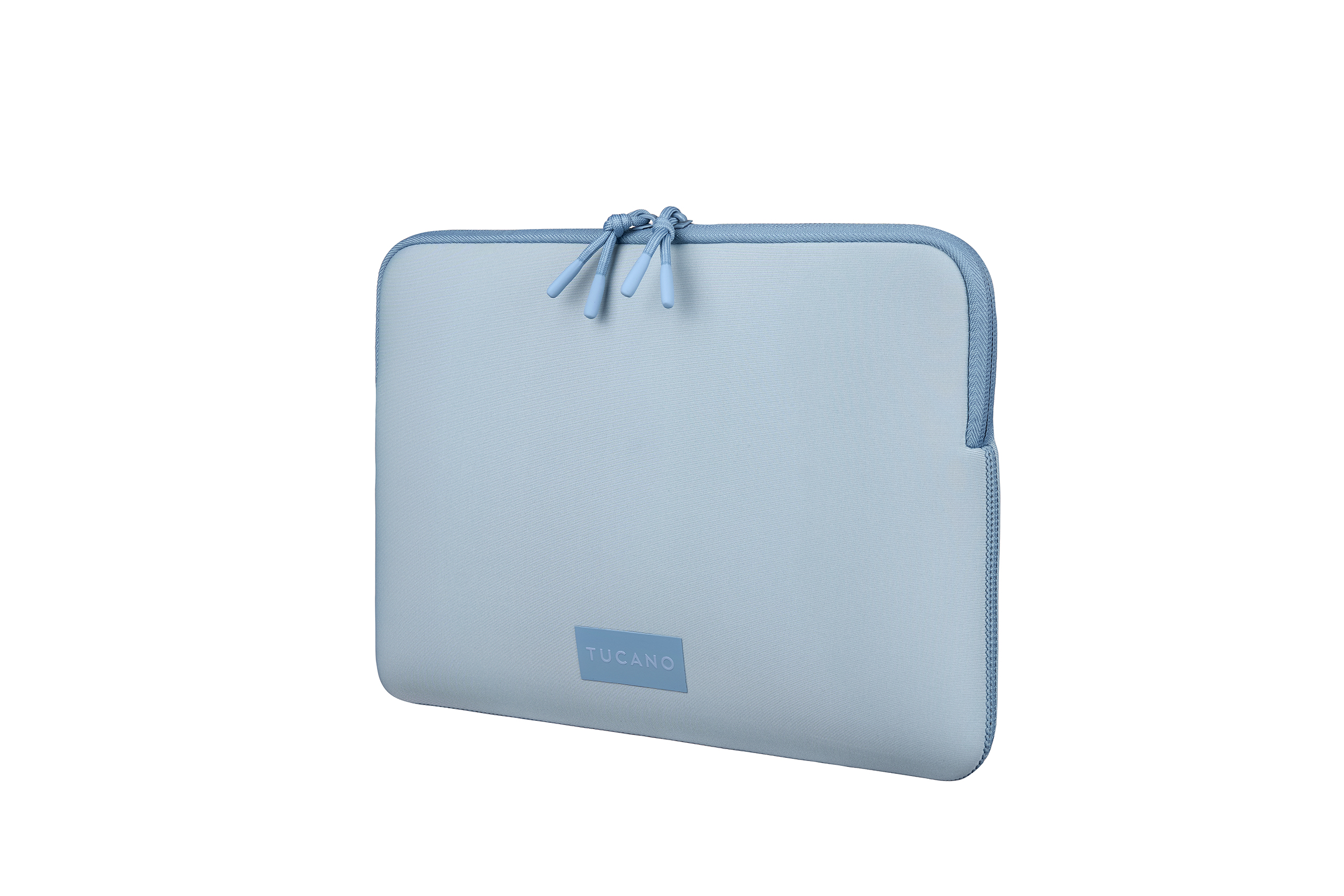 Eine hellblaue Laptoptasche mit Reißverschluss und Markenlogo.