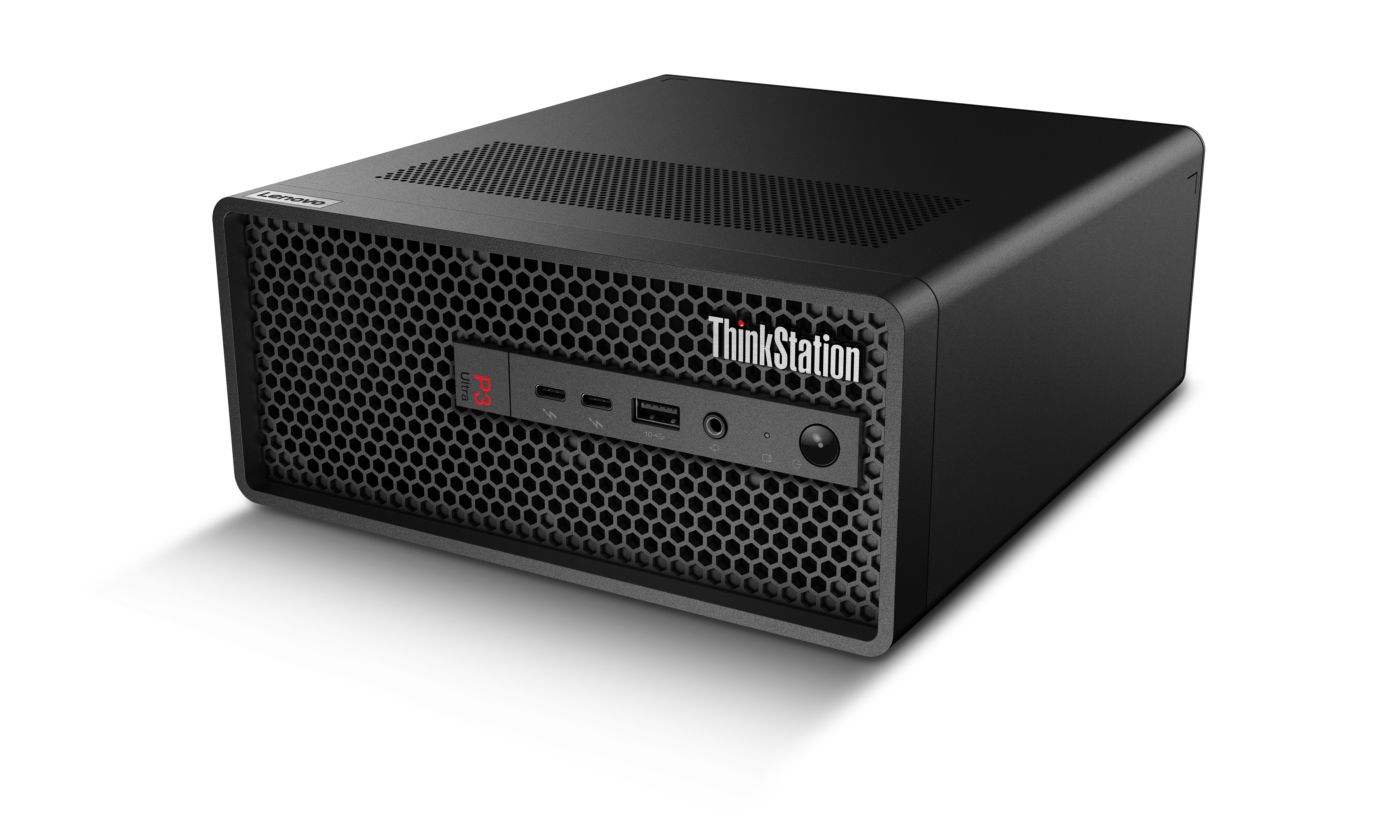 Schwarzer Lenovo ThinkStation P3 Ultra PC mit Wabenmuster-Lüftungsgitter und Anschlüssen.